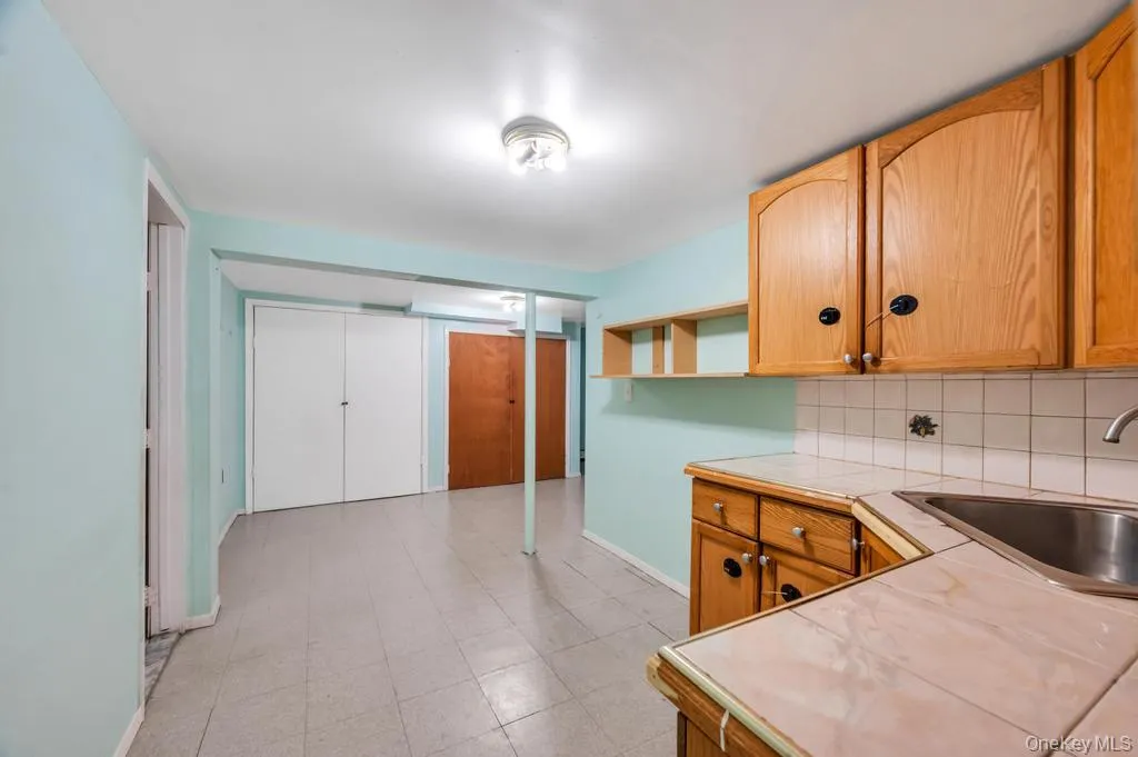 27 Yarnell Street, Islip, NY, 4 Bedrooms Bedrooms, 8 Rooms Rooms,2 BathroomsBathrooms,Residential,For Rent,Yarnell,0,1011864 27 Yarnell Street, Islip, NY, 4 Bedrooms Bedrooms, 8 Rooms Rooms,2 BathroomsBathrooms,Residential,For Rent,Yarnell,0,1011864