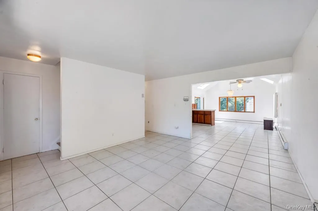27 Yarnell Street, Islip, NY, 4 Bedrooms Bedrooms, 8 Rooms Rooms,2 BathroomsBathrooms,Residential,For Rent,Yarnell,0,1011864 27 Yarnell Street, Islip, NY, 4 Bedrooms Bedrooms, 8 Rooms Rooms,2 BathroomsBathrooms,Residential,For Rent,Yarnell,0,1011864