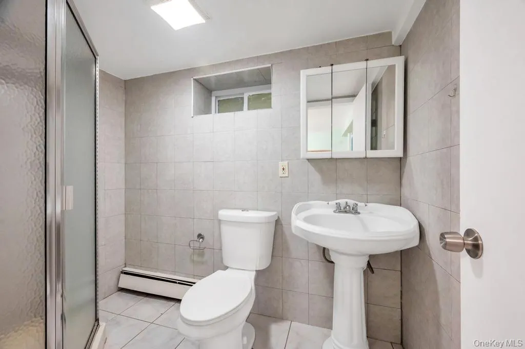 27 Yarnell Street, Islip, NY, 4 Bedrooms Bedrooms, 8 Rooms Rooms,2 BathroomsBathrooms,Residential,For Rent,Yarnell,0,1011864 27 Yarnell Street, Islip, NY, 4 Bedrooms Bedrooms, 8 Rooms Rooms,2 BathroomsBathrooms,Residential,For Rent,Yarnell,0,1011864