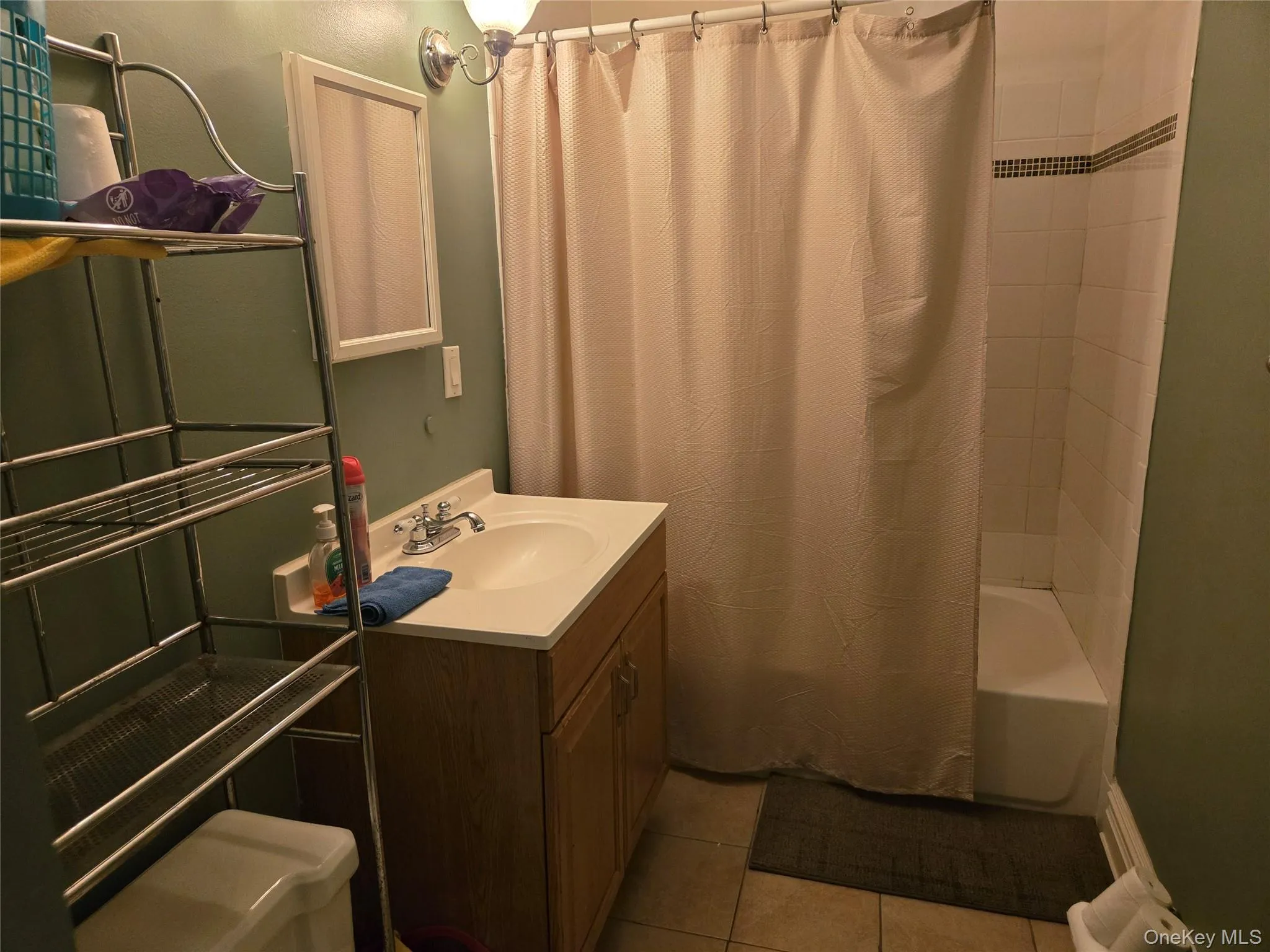 13 Granada Crescent, White Plains, NY, 3 Bedrooms Bedrooms, 8 Rooms Rooms,2 BathroomsBathrooms,Residential,For Rent,Granada,0,1011865 13 Granada Crescent, White Plains, NY, 3 Bedrooms Bedrooms, 8 Rooms Rooms,2 BathroomsBathrooms,Residential,For Rent,Granada,0,1011865