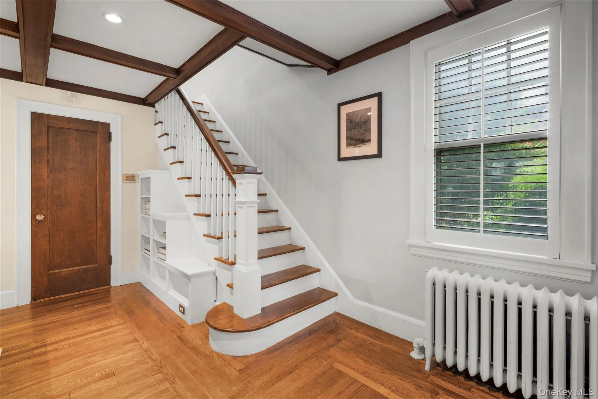 Foyer. Foyer.
