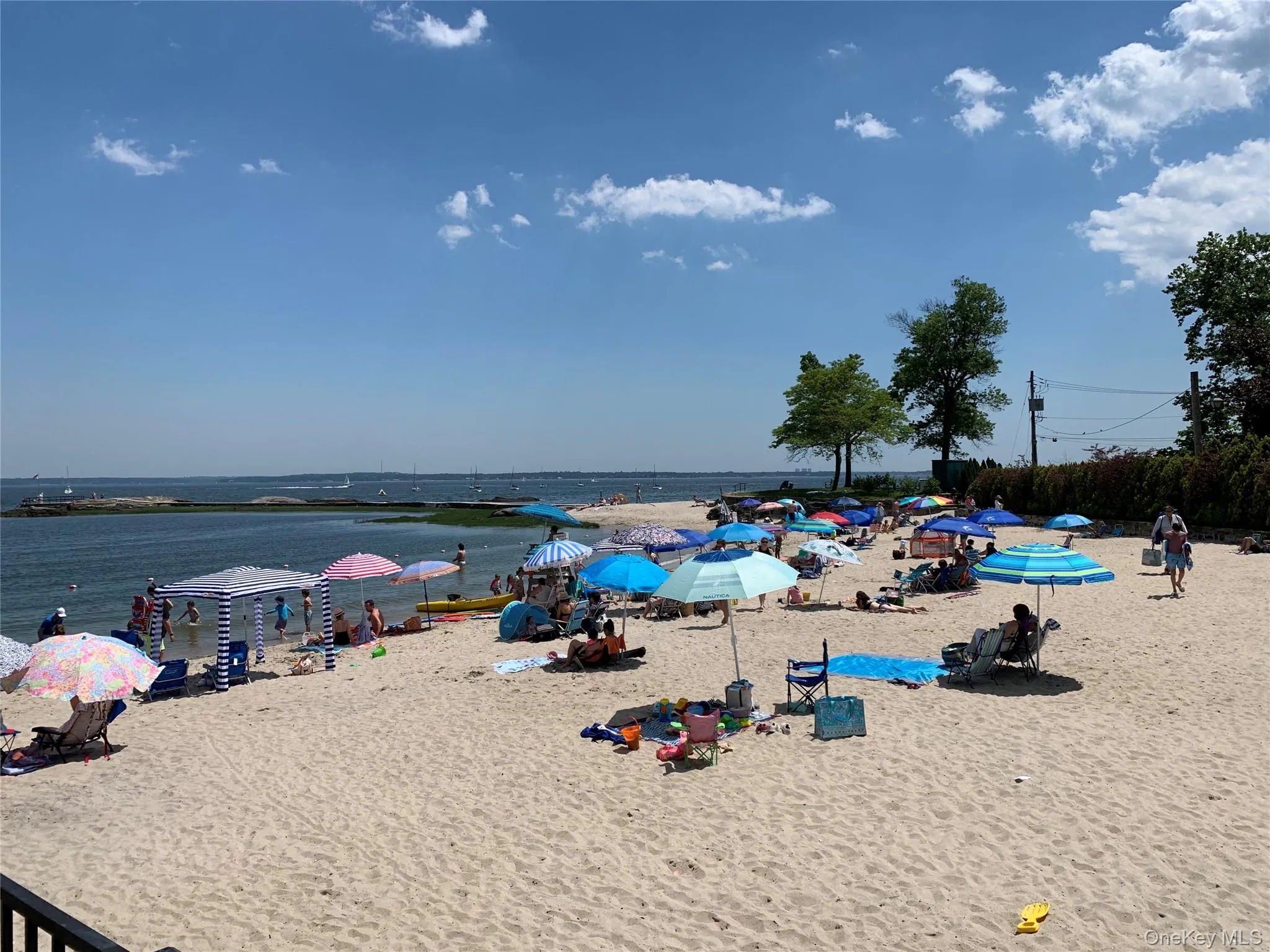 21 Chatsworth Avenue, Mamaroneck, NY, 1 Bedroom Bedrooms, 4 Rooms Rooms,1 BathroomBathrooms,Residential,For Rent,Chatsworth,0,1011868 21 Chatsworth Avenue, Mamaroneck, NY, 1 Bedroom Bedrooms, 4 Rooms Rooms,1 BathroomBathrooms,Residential,For Rent,Chatsworth,0,1011868