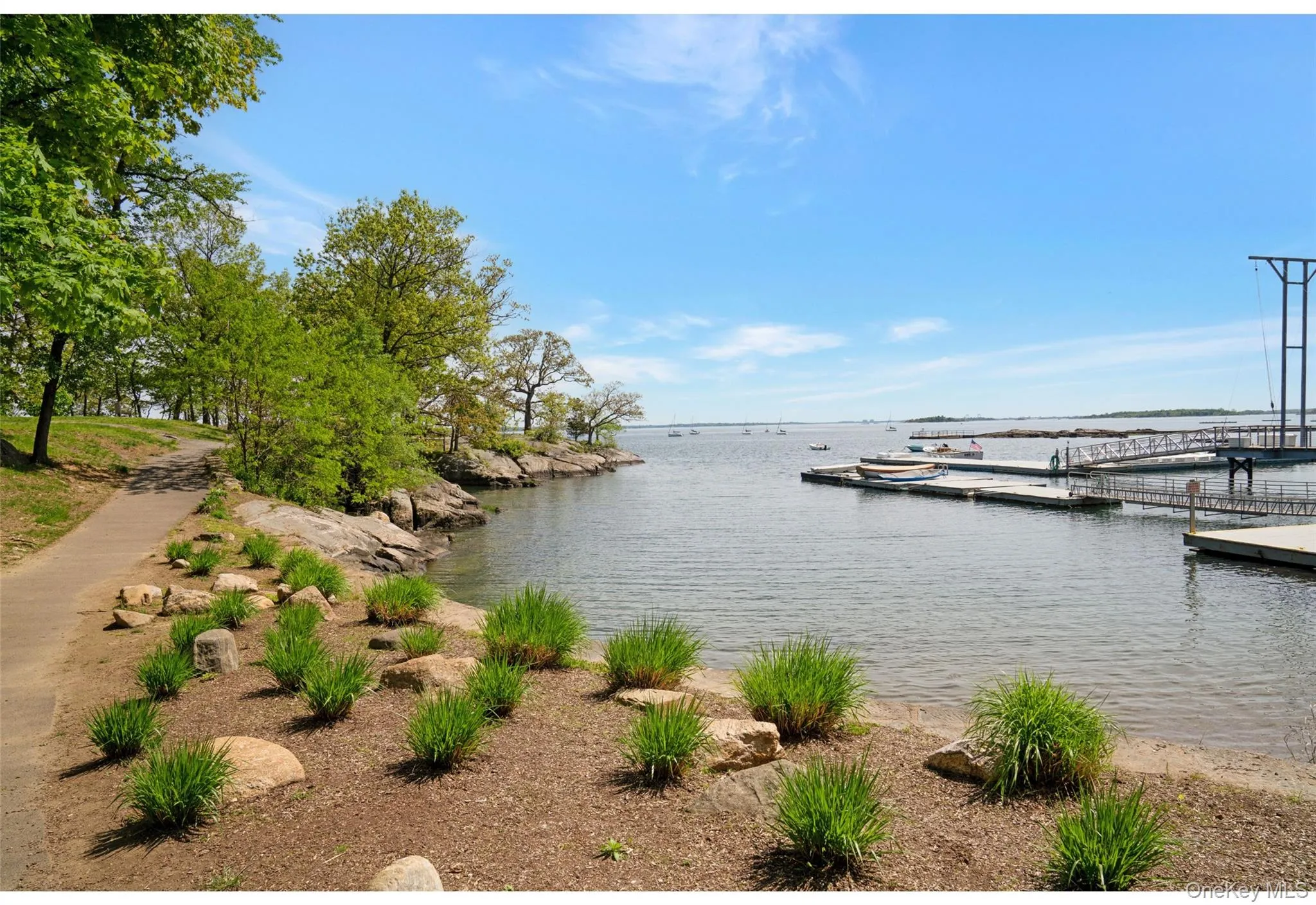 21 Chatsworth Avenue, Mamaroneck, NY, 1 Bedroom Bedrooms, 4 Rooms Rooms,1 BathroomBathrooms,Residential,For Rent,Chatsworth,0,1011868 21 Chatsworth Avenue, Mamaroneck, NY, 1 Bedroom Bedrooms, 4 Rooms Rooms,1 BathroomBathrooms,Residential,For Rent,Chatsworth,0,1011868
