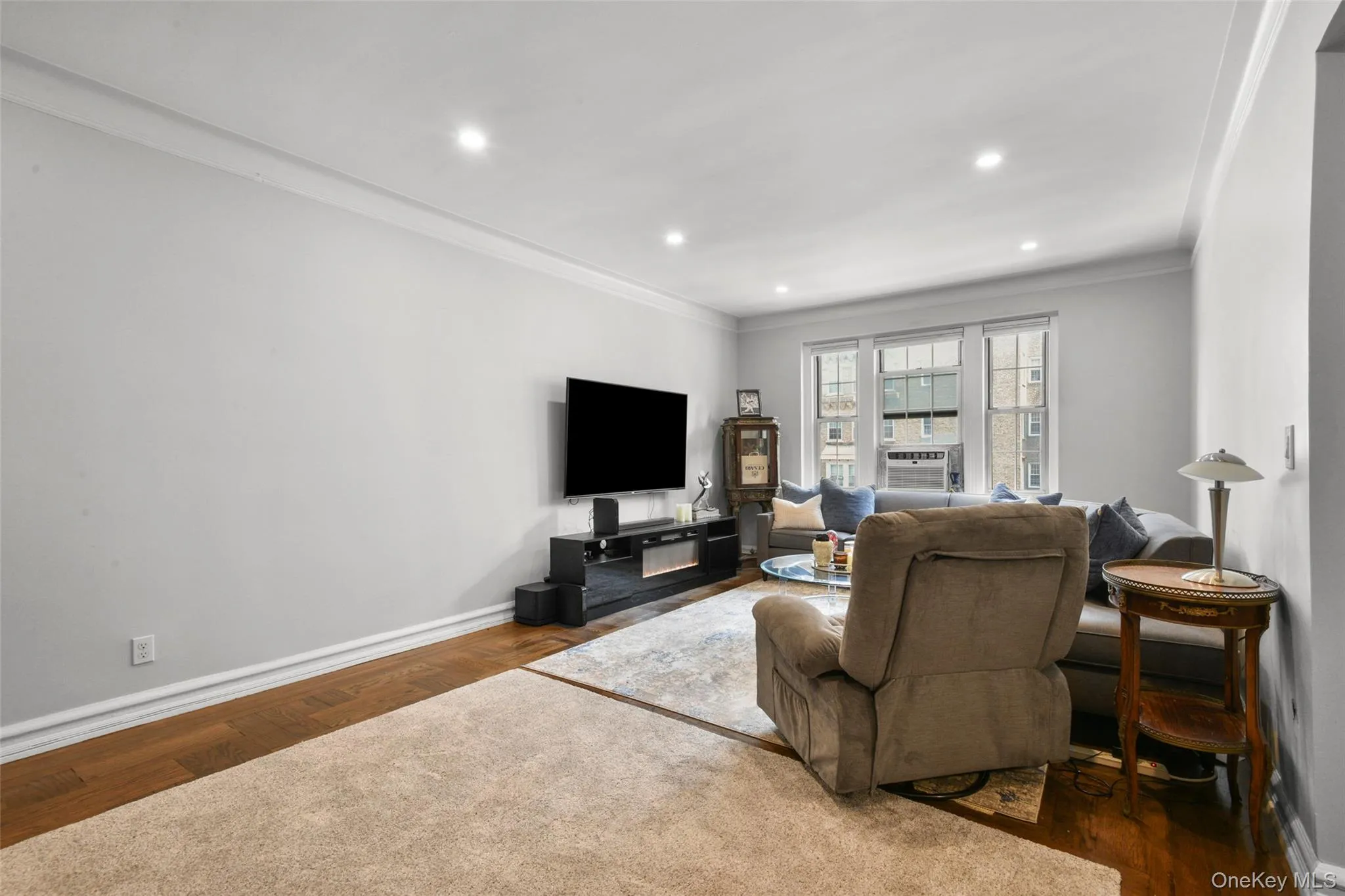 21 Chatsworth Avenue, Mamaroneck, NY, 1 Bedroom Bedrooms, 4 Rooms Rooms,1 BathroomBathrooms,Residential,For Rent,Chatsworth,0,1011868 21 Chatsworth Avenue, Mamaroneck, NY, 1 Bedroom Bedrooms, 4 Rooms Rooms,1 BathroomBathrooms,Residential,For Rent,Chatsworth,0,1011868