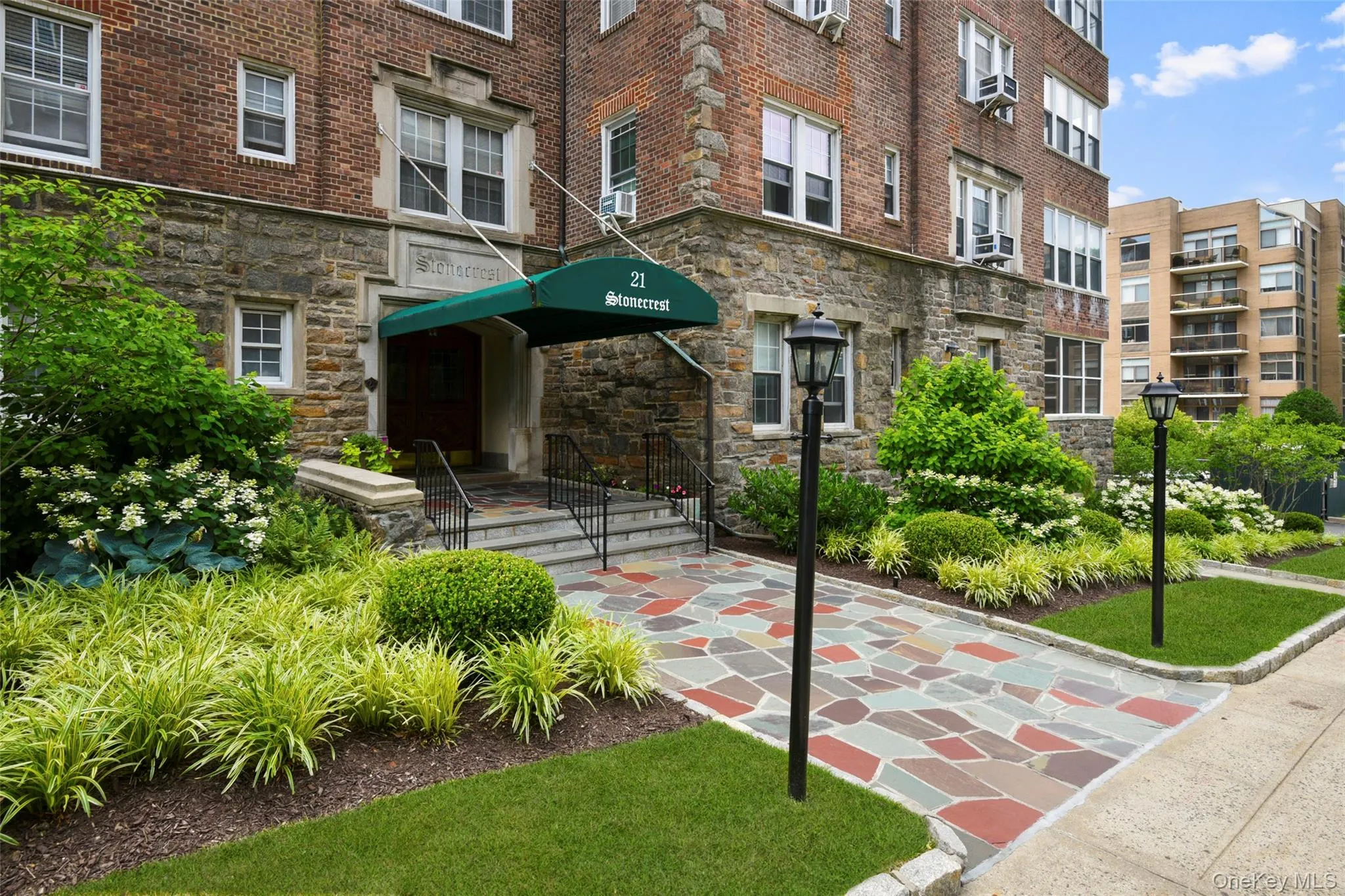21 Chatsworth Avenue, Mamaroneck, NY, 1 Bedroom Bedrooms, 4 Rooms Rooms,1 BathroomBathrooms,Residential,For Rent,Chatsworth,0,1011868 21 Chatsworth Avenue, Mamaroneck, NY, 1 Bedroom Bedrooms, 4 Rooms Rooms,1 BathroomBathrooms,Residential,For Rent,Chatsworth,0,1011868