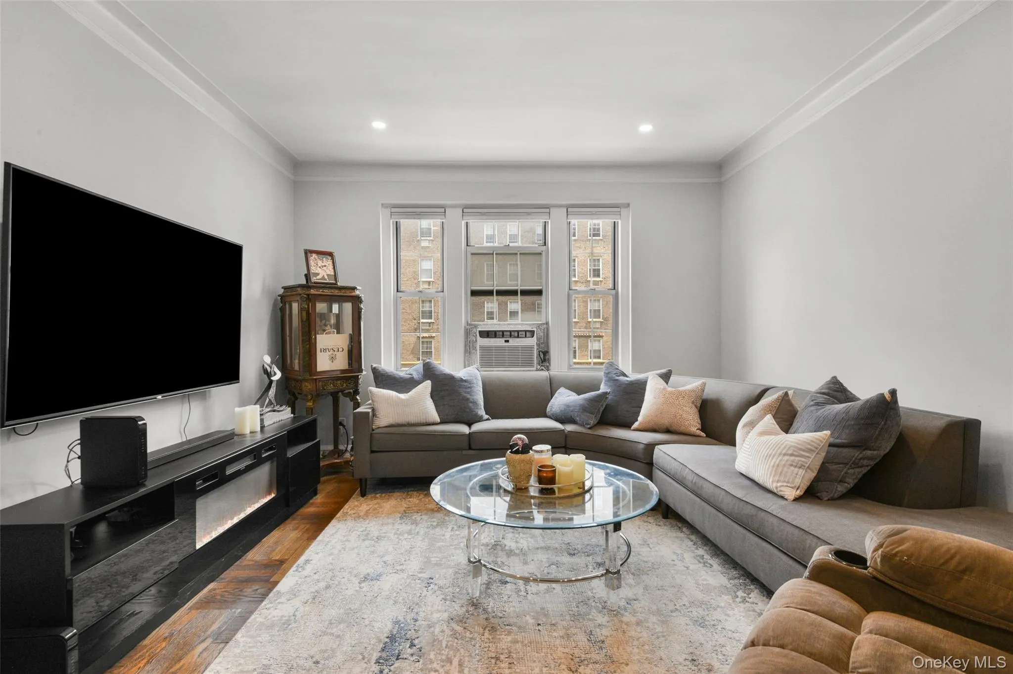 21 Chatsworth Avenue, Mamaroneck, NY, 1 Bedroom Bedrooms, 4 Rooms Rooms,1 BathroomBathrooms,Residential,For Rent,Chatsworth,0,1011868 21 Chatsworth Avenue, Mamaroneck, NY, 1 Bedroom Bedrooms, 4 Rooms Rooms,1 BathroomBathrooms,Residential,For Rent,Chatsworth,0,1011868