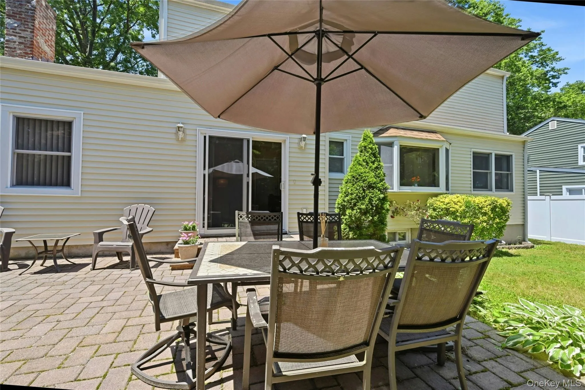 19 Stimson Place, Huntington, NY, 4 Bedrooms Bedrooms, 8 Rooms Rooms,2 BathroomsBathrooms,Residential,For Rent,Stimson,0,1011870 19 Stimson Place, Huntington, NY, 4 Bedrooms Bedrooms, 8 Rooms Rooms,2 BathroomsBathrooms,Residential,For Rent,Stimson,0,1011870