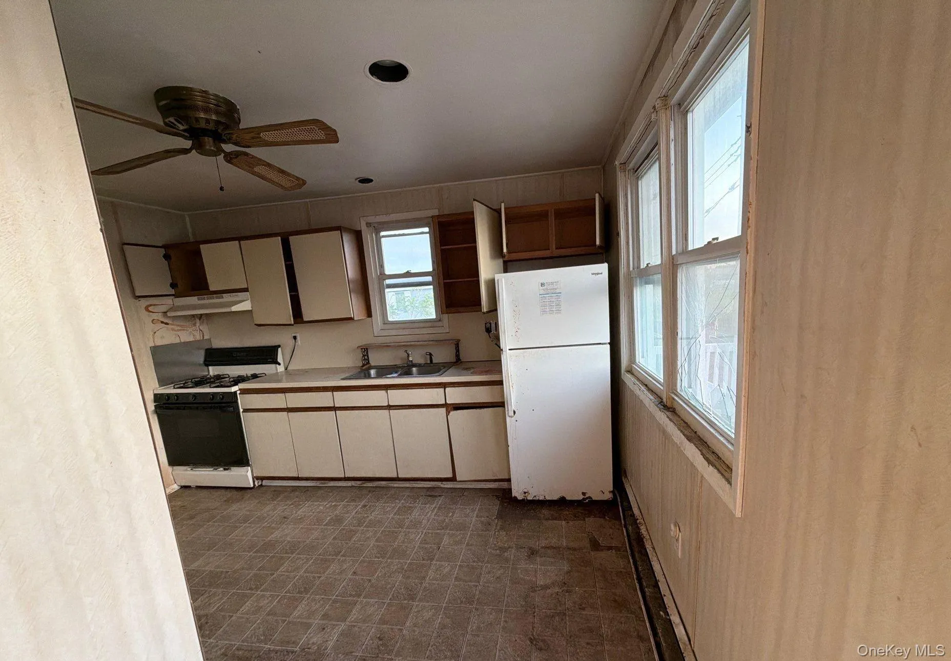 20 Church Street, New York, NY, 4 Bedrooms Bedrooms, 8 Rooms Rooms,2 BathroomsBathrooms,Residential,For Rent,Church,0,1011876 20 Church Street, New York, NY, 4 Bedrooms Bedrooms, 8 Rooms Rooms,2 BathroomsBathrooms,Residential,For Rent,Church,0,1011876