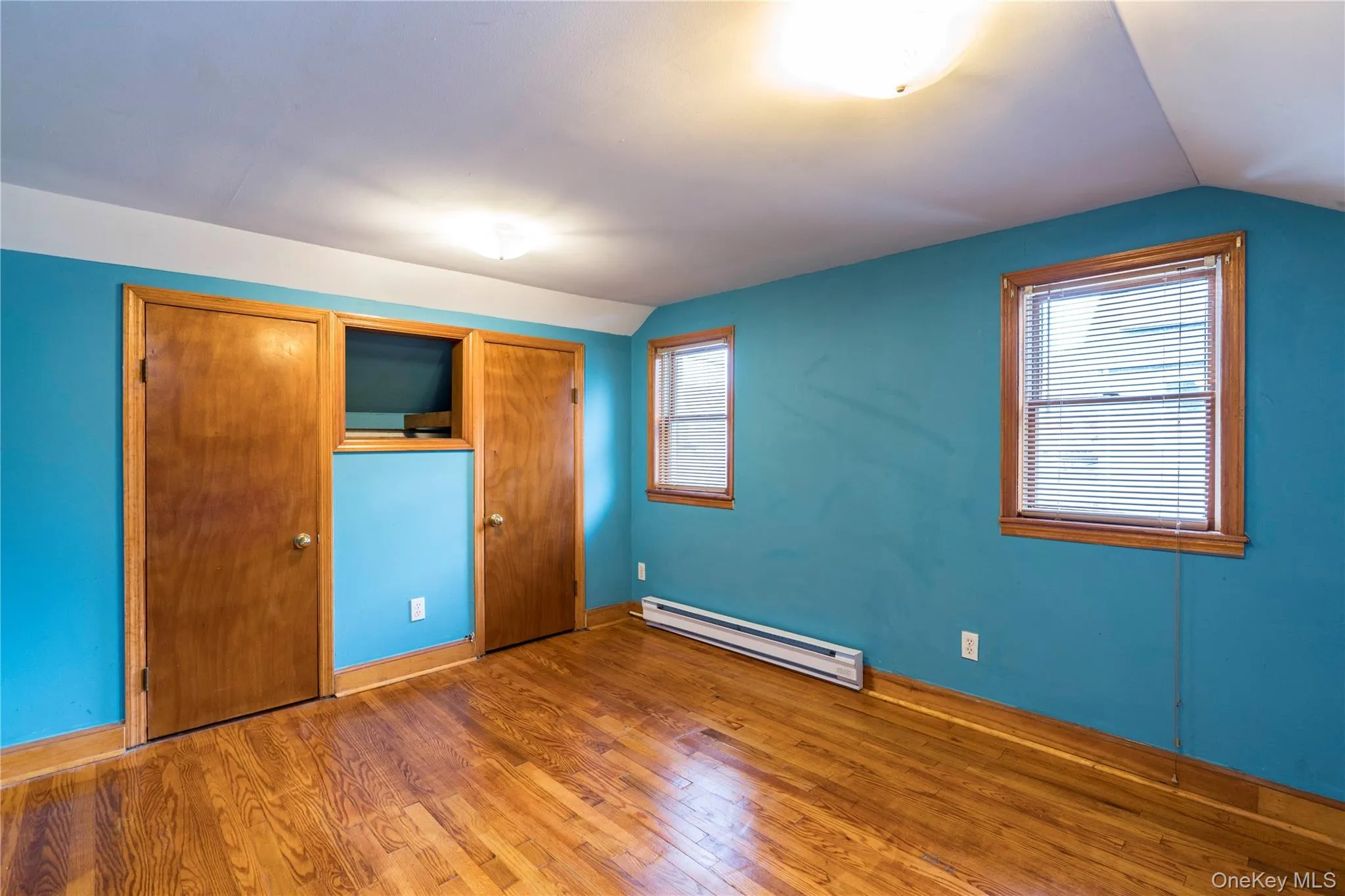 Larger Bedroom upstairs Larger Bedroom upstairs