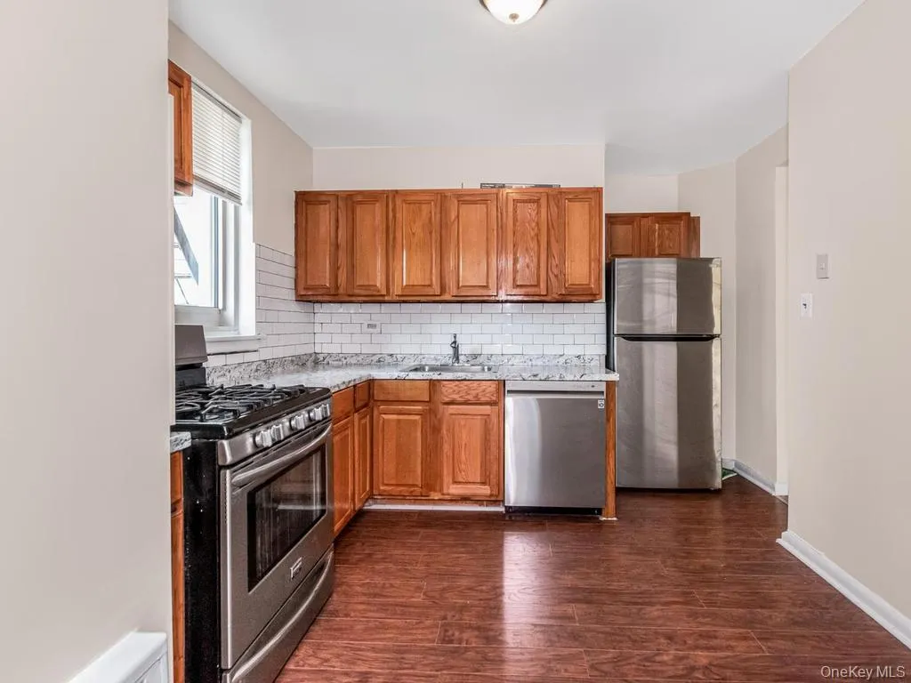 629 Kappock Street, New York, NY, 2 Bedrooms Bedrooms, 4 Rooms Rooms,1 BathroomBathrooms,Residential,For Rent,Kappock,0,1011885 629 Kappock Street, New York, NY, 2 Bedrooms Bedrooms, 4 Rooms Rooms,1 BathroomBathrooms,Residential,For Rent,Kappock,0,1011885