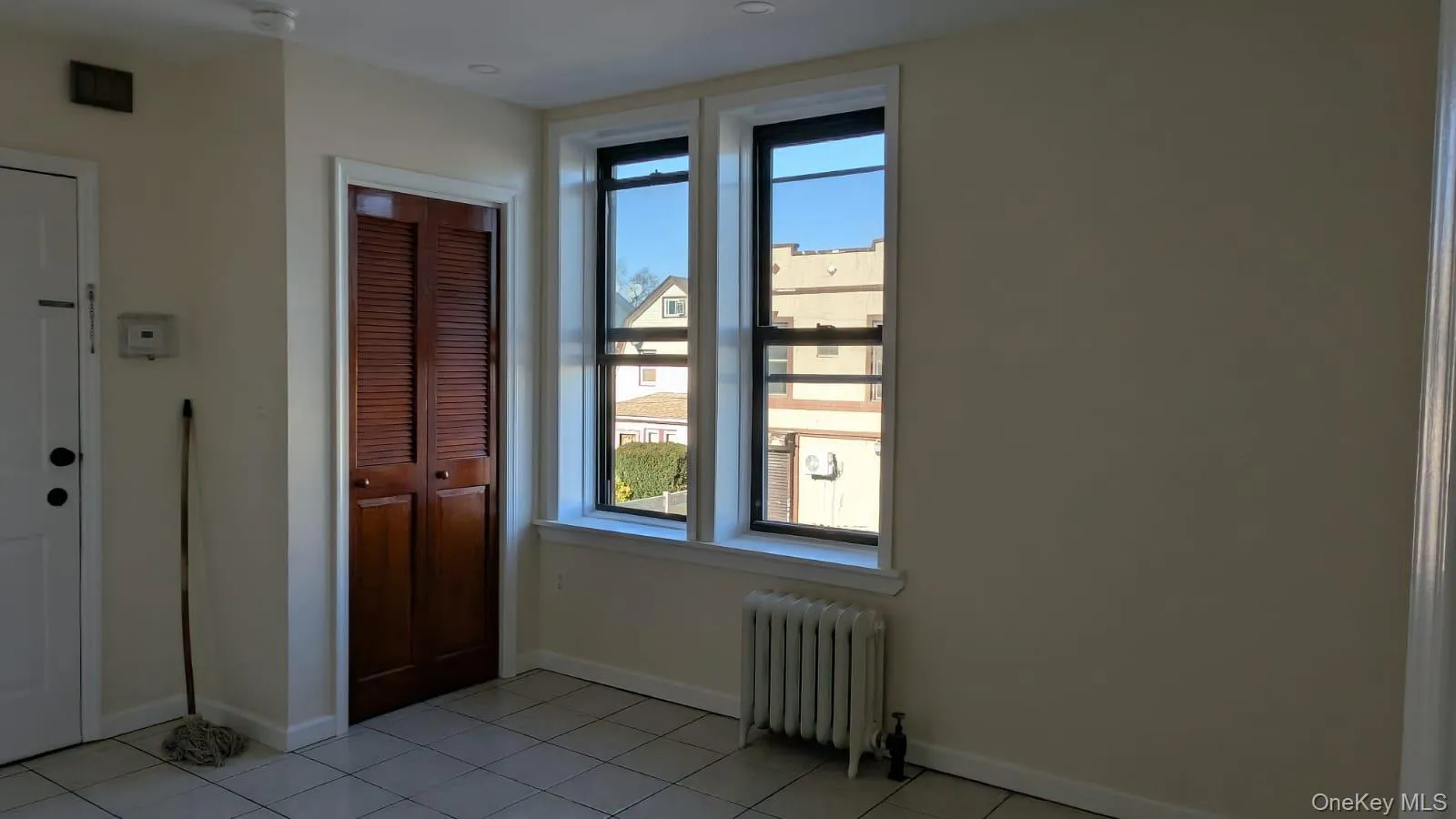 214-85 Jamaica Avenue, New York, NY, 2 Bedrooms Bedrooms, 4 Rooms Rooms,1 BathroomBathrooms,Residential Lease,For Rent,Jamaica,0,1011888 214-85 Jamaica Avenue, New York, NY, 2 Bedrooms Bedrooms, 4 Rooms Rooms,1 BathroomBathrooms,Residential Lease,For Rent,Jamaica,0,1011888