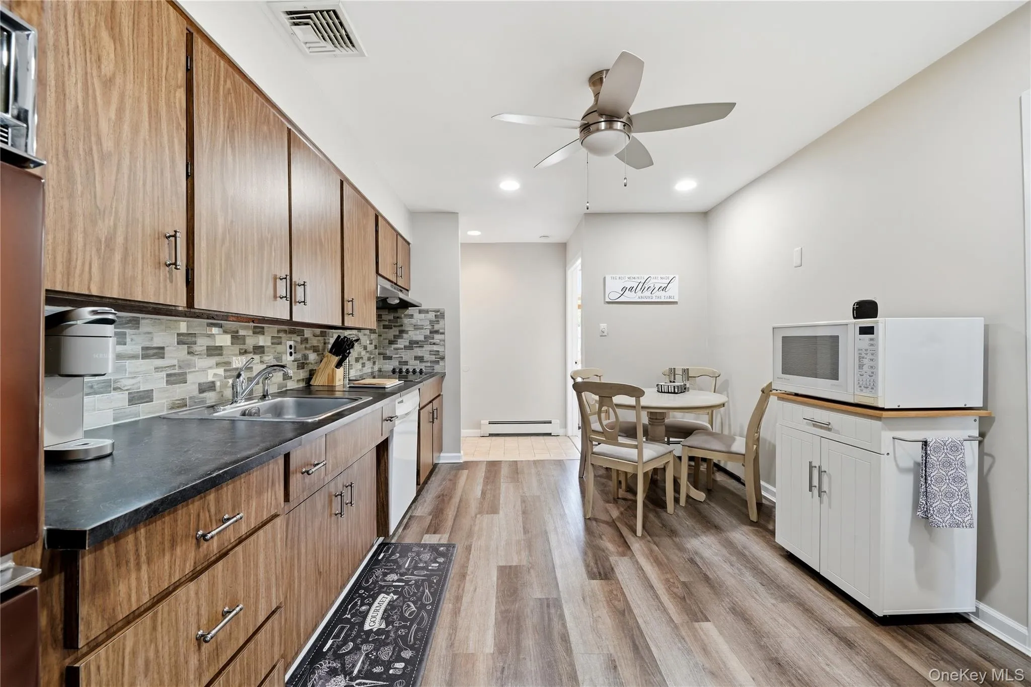 1853 Decatur Avenue, Hempstead, NY, 4 Bedrooms Bedrooms, 9 Rooms Rooms,3 BathroomsBathrooms,Residential,For Rent,Decatur,0,KEY1011889 1853 Decatur Avenue, Hempstead, NY, 4 Bedrooms Bedrooms, 9 Rooms Rooms,3 BathroomsBathrooms,Residential,For Rent,Decatur,0,KEY1011889