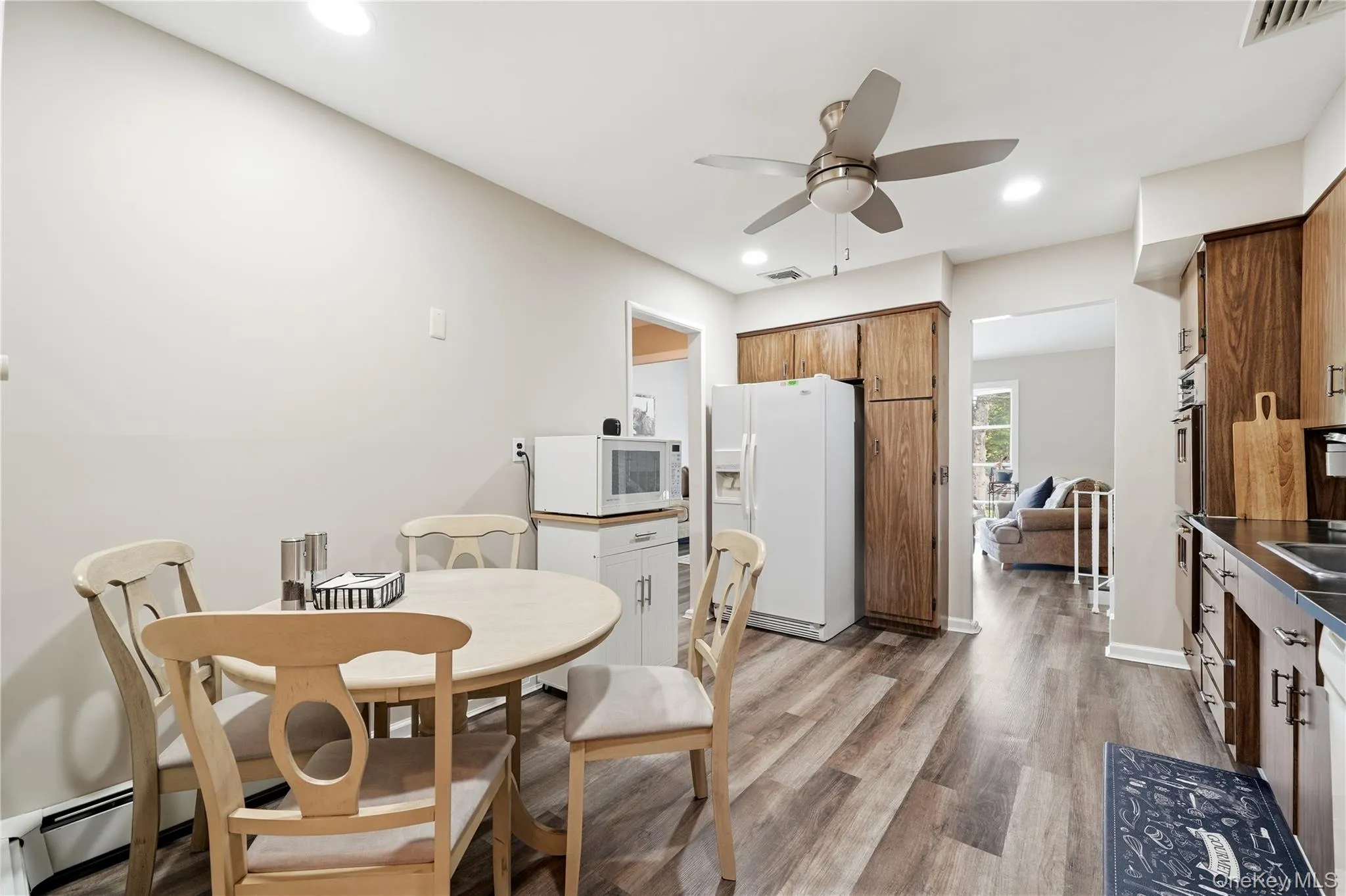 1853 Decatur Avenue, Hempstead, NY, 4 Bedrooms Bedrooms, 9 Rooms Rooms,3 BathroomsBathrooms,Residential,For Rent,Decatur,0,KEY1011889 1853 Decatur Avenue, Hempstead, NY, 4 Bedrooms Bedrooms, 9 Rooms Rooms,3 BathroomsBathrooms,Residential,For Rent,Decatur,0,KEY1011889