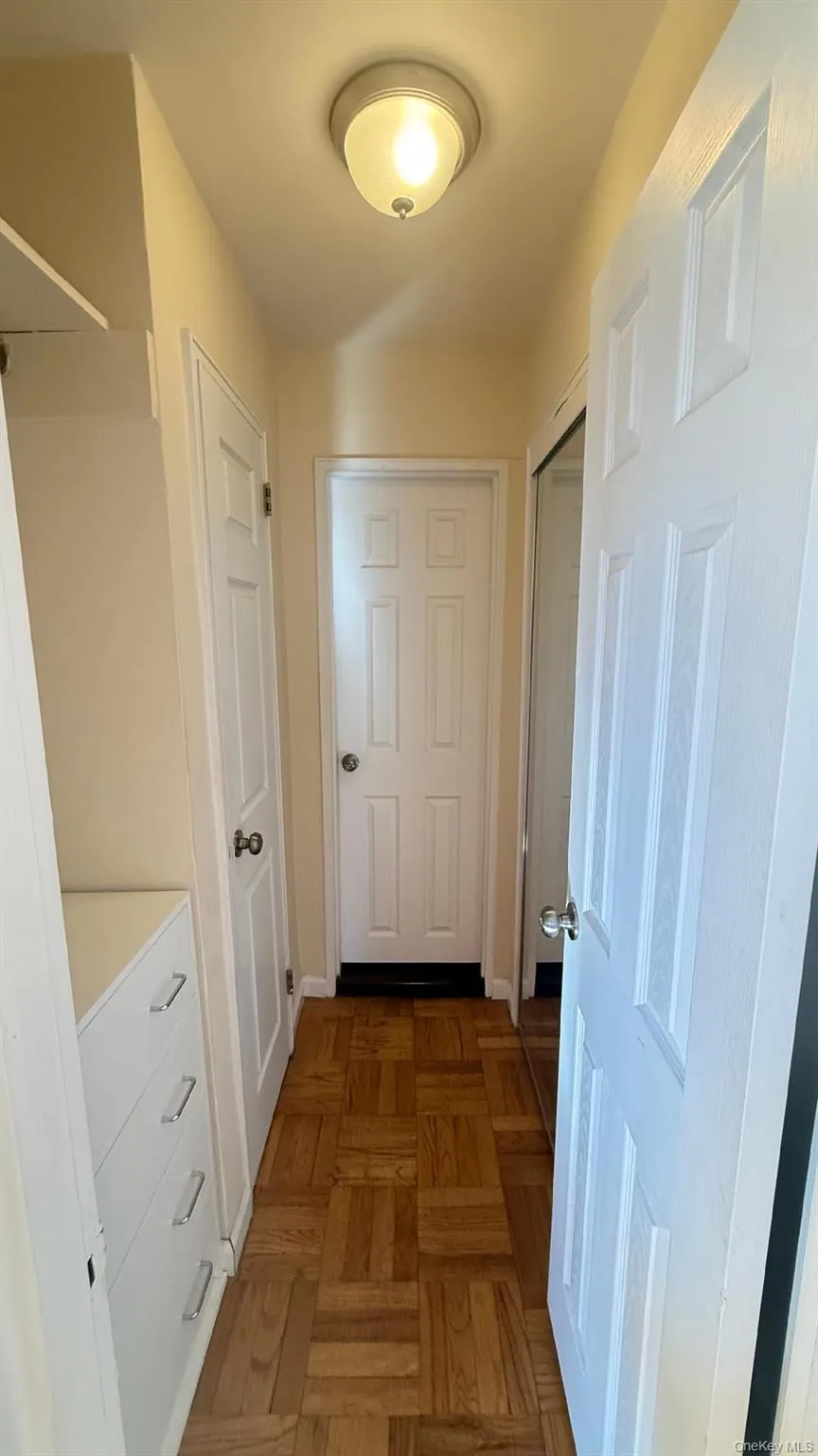 84-29 155th Avenue, New York, NY, 2 Rooms Rooms,1 BathroomBathrooms,Residential,For Rent,155th,0,1011891 84-29 155th Avenue, New York, NY, 2 Rooms Rooms,1 BathroomBathrooms,Residential,For Rent,155th,0,1011891