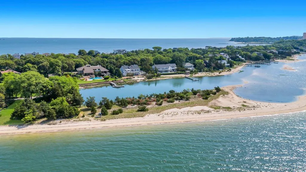 3 Beach Plum Drive, Huntington, NY, 5 Bedrooms Bedrooms, 8 Rooms Rooms,3 BathroomsBathrooms,Residential,For Rent,Beach Plum,0,1011892 3 Beach Plum Drive, Huntington, NY, 5 Bedrooms Bedrooms, 8 Rooms Rooms,3 BathroomsBathrooms,Residential,For Rent,Beach Plum,0,1011892