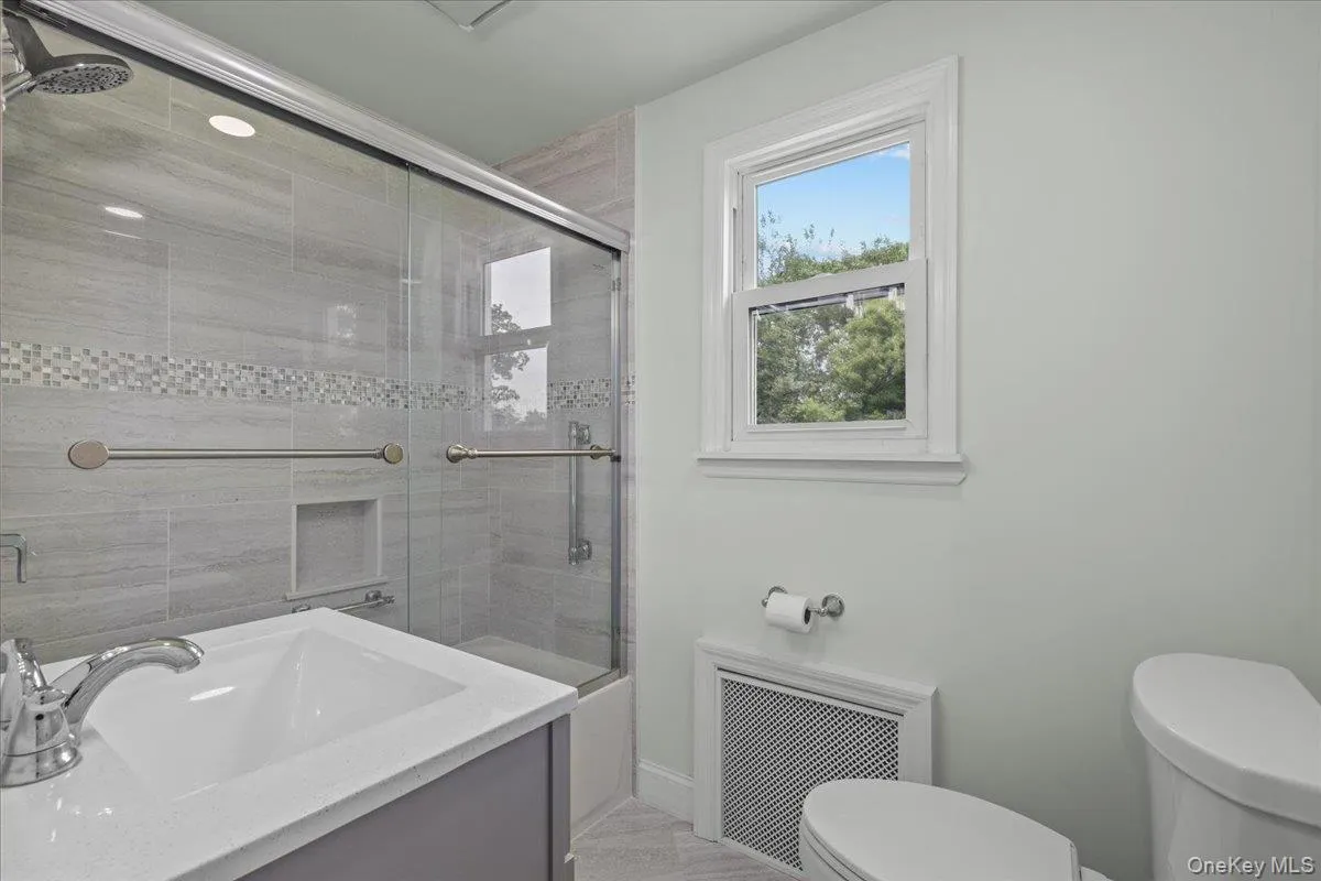 6 Deerfield Avenue, Eastchester, NY, 3 Bedrooms Bedrooms, 6 Rooms Rooms,1 BathroomBathrooms,Residential,For Rent,Deerfield,0,1011893 6 Deerfield Avenue, Eastchester, NY, 3 Bedrooms Bedrooms, 6 Rooms Rooms,1 BathroomBathrooms,Residential,For Rent,Deerfield,0,1011893