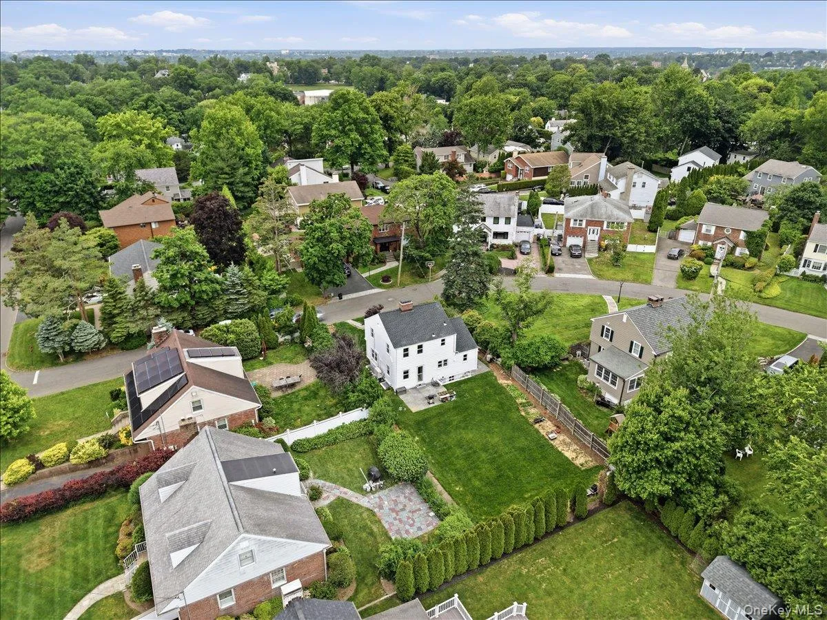 6 Deerfield Avenue, Eastchester, NY, 3 Bedrooms Bedrooms, 6 Rooms Rooms,1 BathroomBathrooms,Residential,For Rent,Deerfield,0,1011893 6 Deerfield Avenue, Eastchester, NY, 3 Bedrooms Bedrooms, 6 Rooms Rooms,1 BathroomBathrooms,Residential,For Rent,Deerfield,0,1011893