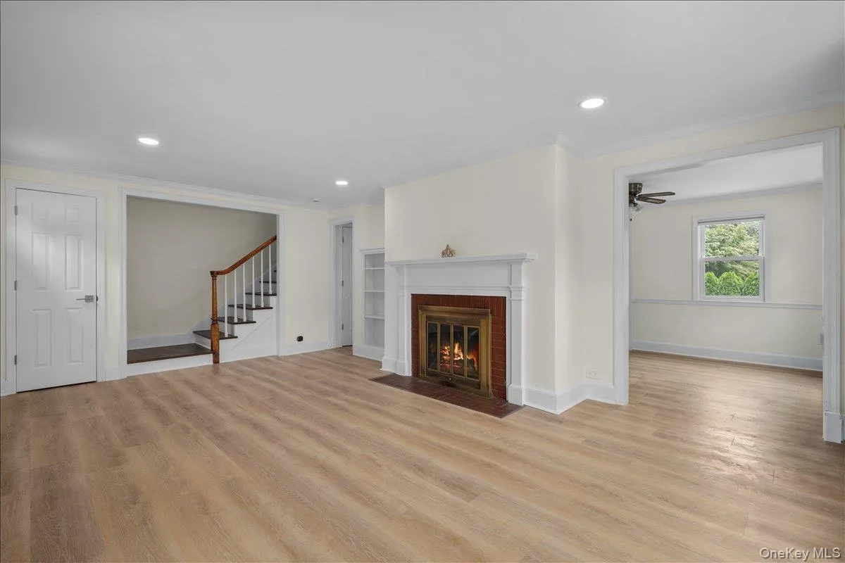 6 Deerfield Avenue, Eastchester, NY, 3 Bedrooms Bedrooms, 6 Rooms Rooms,1 BathroomBathrooms,Residential,For Rent,Deerfield,0,1011893 6 Deerfield Avenue, Eastchester, NY, 3 Bedrooms Bedrooms, 6 Rooms Rooms,1 BathroomBathrooms,Residential,For Rent,Deerfield,0,1011893