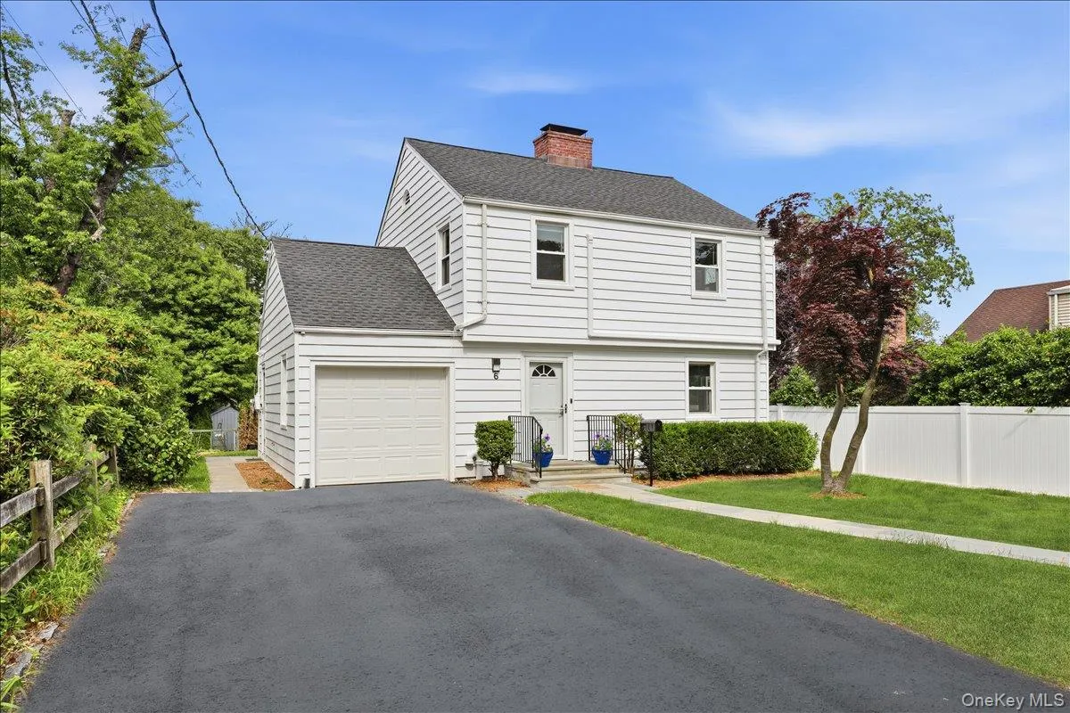 6 Deerfield Avenue, Eastchester, NY, 3 Bedrooms Bedrooms, 6 Rooms Rooms,1 BathroomBathrooms,Residential,For Rent,Deerfield,0,1011893 6 Deerfield Avenue, Eastchester, NY, 3 Bedrooms Bedrooms, 6 Rooms Rooms,1 BathroomBathrooms,Residential,For Rent,Deerfield,0,1011893