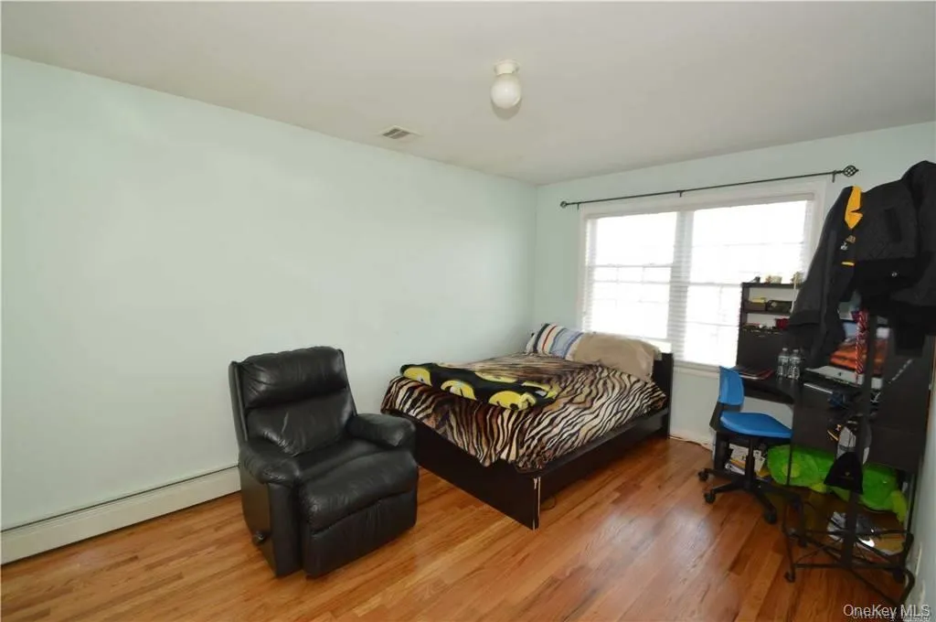 106 Roosevelt Avenue, Oyster Bay, NY, 4 Bedrooms Bedrooms, 7 Rooms Rooms,2 BathroomsBathrooms,Residential,For Rent,Roosevelt,0,1011896 106 Roosevelt Avenue, Oyster Bay, NY, 4 Bedrooms Bedrooms, 7 Rooms Rooms,2 BathroomsBathrooms,Residential,For Rent,Roosevelt,0,1011896