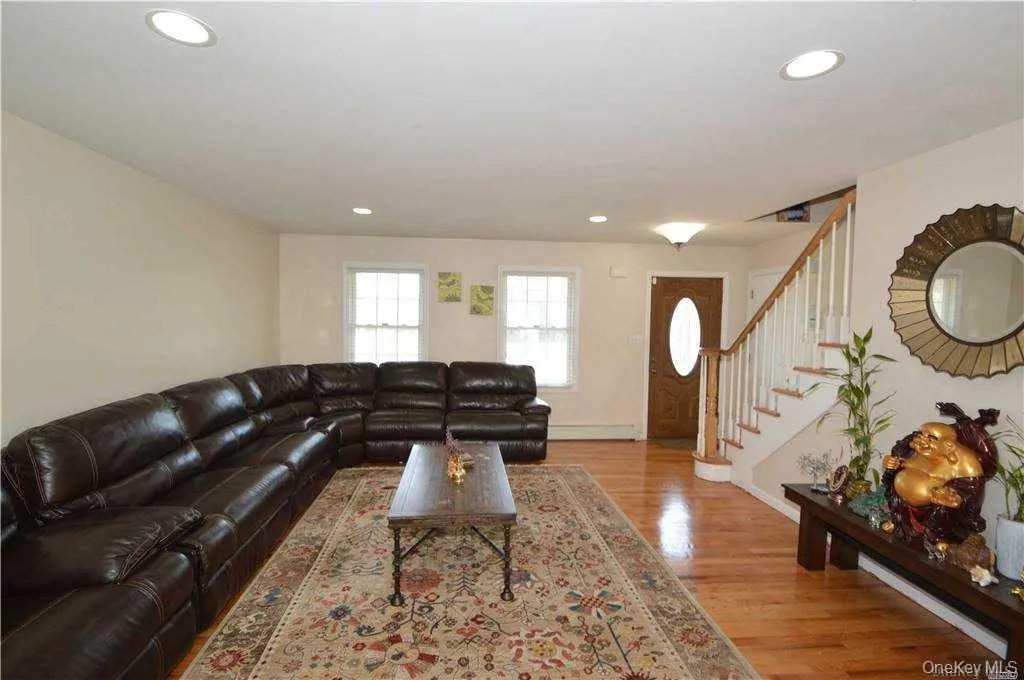 106 Roosevelt Avenue, Oyster Bay, NY, 4 Bedrooms Bedrooms, 7 Rooms Rooms,2 BathroomsBathrooms,Residential,For Rent,Roosevelt,0,1011896 106 Roosevelt Avenue, Oyster Bay, NY, 4 Bedrooms Bedrooms, 7 Rooms Rooms,2 BathroomsBathrooms,Residential,For Rent,Roosevelt,0,1011896