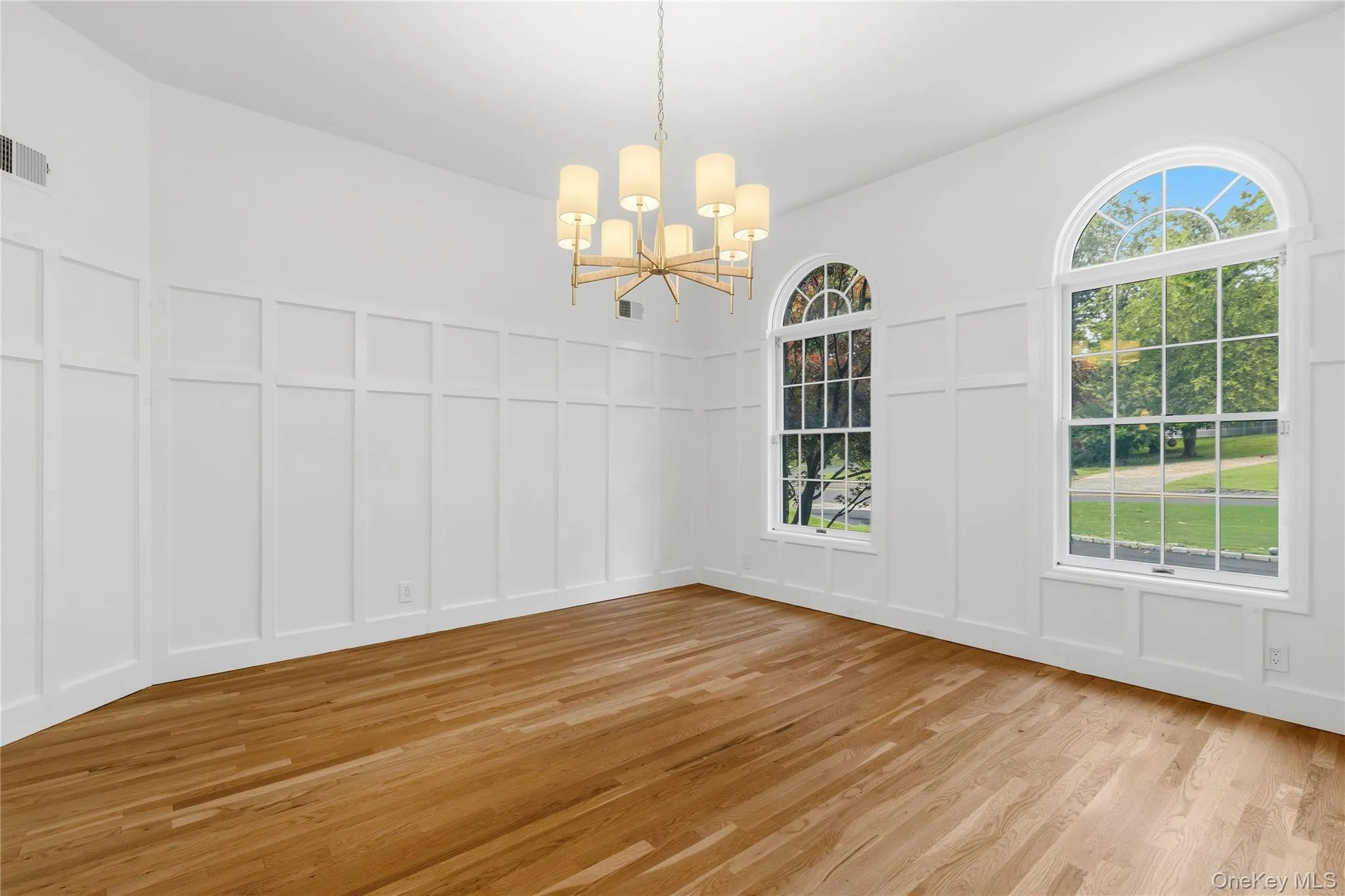 191 Beechmont Drive, New Rochelle, NY, 4 Bedrooms Bedrooms, 8 Rooms Rooms,2 BathroomsBathrooms,Residential,For Rent,Beechmont,0,1011899 191 Beechmont Drive, New Rochelle, NY, 4 Bedrooms Bedrooms, 8 Rooms Rooms,2 BathroomsBathrooms,Residential,For Rent,Beechmont,0,1011899
