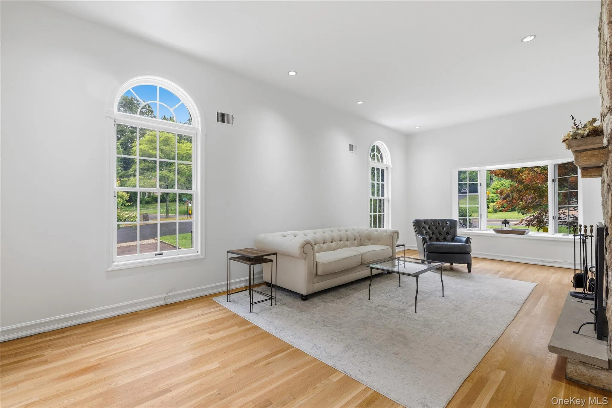 191 Beechmont Drive, New Rochelle, NY, 4 Bedrooms Bedrooms, 8 Rooms Rooms,2 BathroomsBathrooms,Residential,For Rent,Beechmont,0,1011899 191 Beechmont Drive, New Rochelle, NY, 4 Bedrooms Bedrooms, 8 Rooms Rooms,2 BathroomsBathrooms,Residential,For Rent,Beechmont,0,1011899