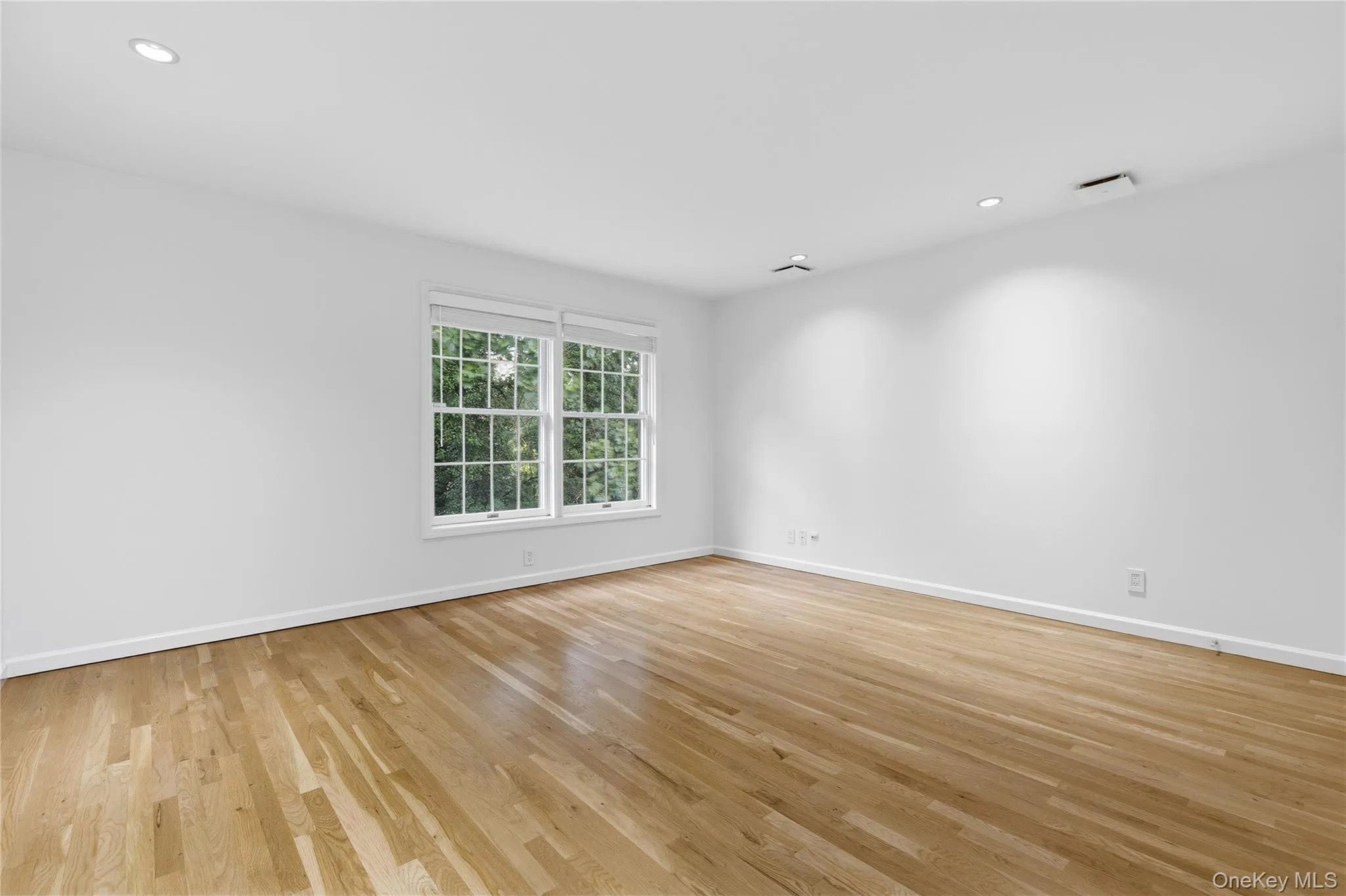 191 Beechmont Drive, New Rochelle, NY, 4 Bedrooms Bedrooms, 8 Rooms Rooms,2 BathroomsBathrooms,Residential,For Rent,Beechmont,0,1011899 191 Beechmont Drive, New Rochelle, NY, 4 Bedrooms Bedrooms, 8 Rooms Rooms,2 BathroomsBathrooms,Residential,For Rent,Beechmont,0,1011899
