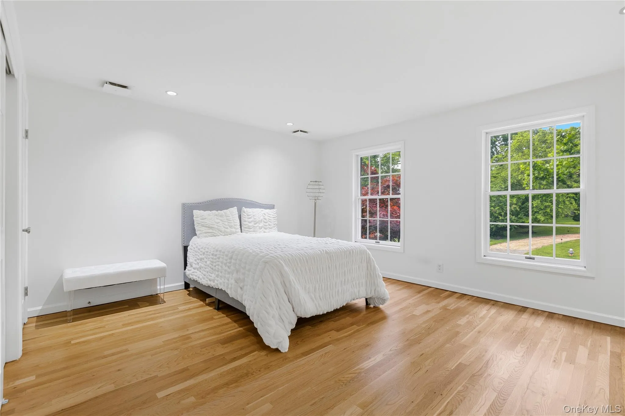 191 Beechmont Drive, New Rochelle, NY, 4 Bedrooms Bedrooms, 8 Rooms Rooms,2 BathroomsBathrooms,Residential,For Rent,Beechmont,0,1011899 191 Beechmont Drive, New Rochelle, NY, 4 Bedrooms Bedrooms, 8 Rooms Rooms,2 BathroomsBathrooms,Residential,For Rent,Beechmont,0,1011899