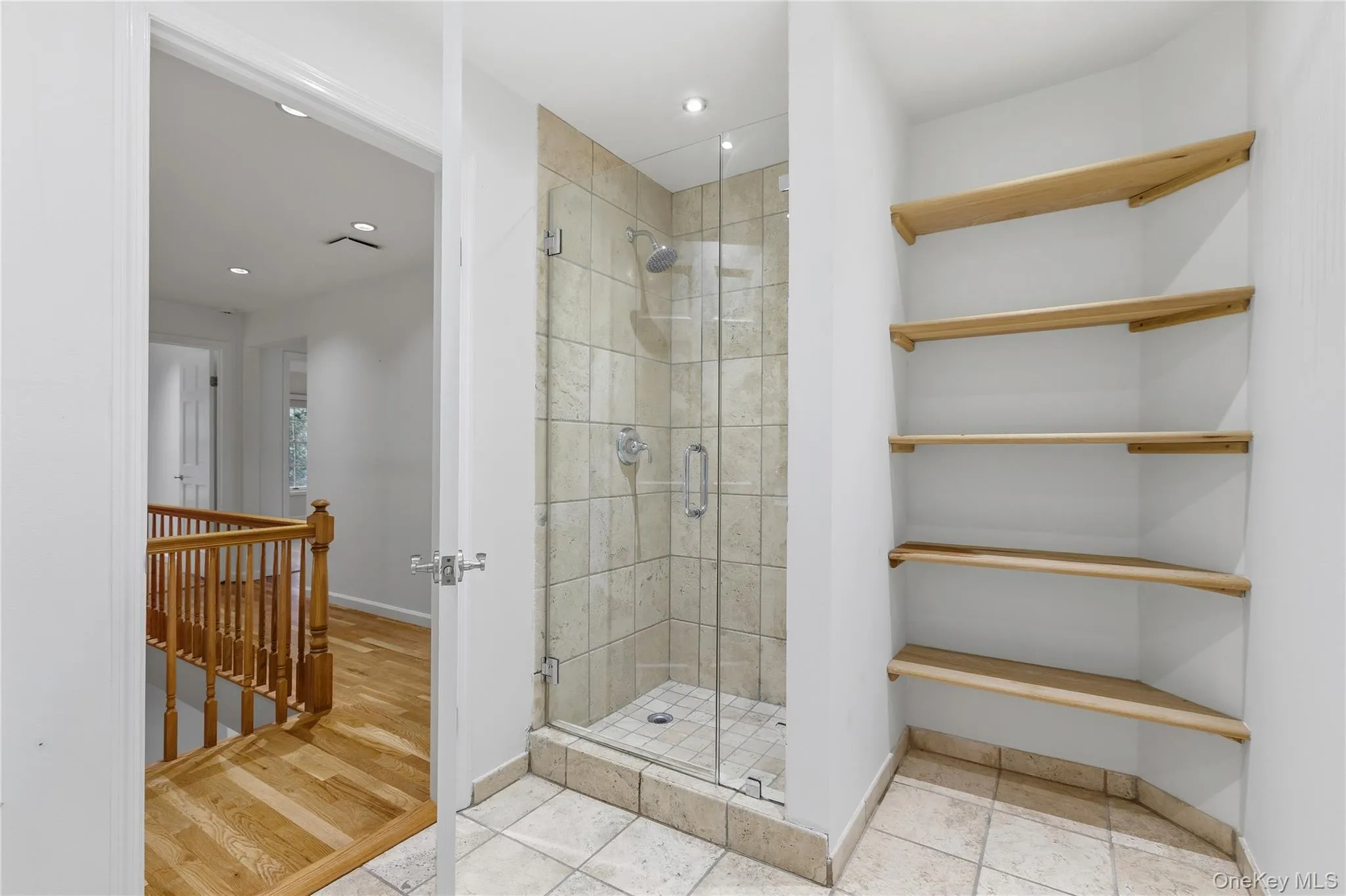 191 Beechmont Drive, New Rochelle, NY, 4 Bedrooms Bedrooms, 8 Rooms Rooms,2 BathroomsBathrooms,Residential,For Rent,Beechmont,0,1011899 191 Beechmont Drive, New Rochelle, NY, 4 Bedrooms Bedrooms, 8 Rooms Rooms,2 BathroomsBathrooms,Residential,For Rent,Beechmont,0,1011899