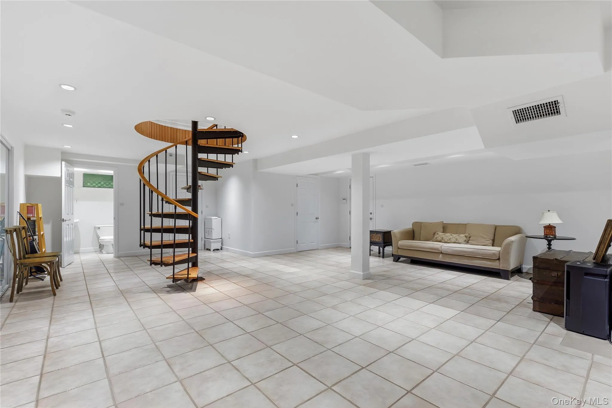 191 Beechmont Drive, New Rochelle, NY, 4 Bedrooms Bedrooms, 8 Rooms Rooms,2 BathroomsBathrooms,Residential,For Rent,Beechmont,0,1011899 191 Beechmont Drive, New Rochelle, NY, 4 Bedrooms Bedrooms, 8 Rooms Rooms,2 BathroomsBathrooms,Residential,For Rent,Beechmont,0,1011899