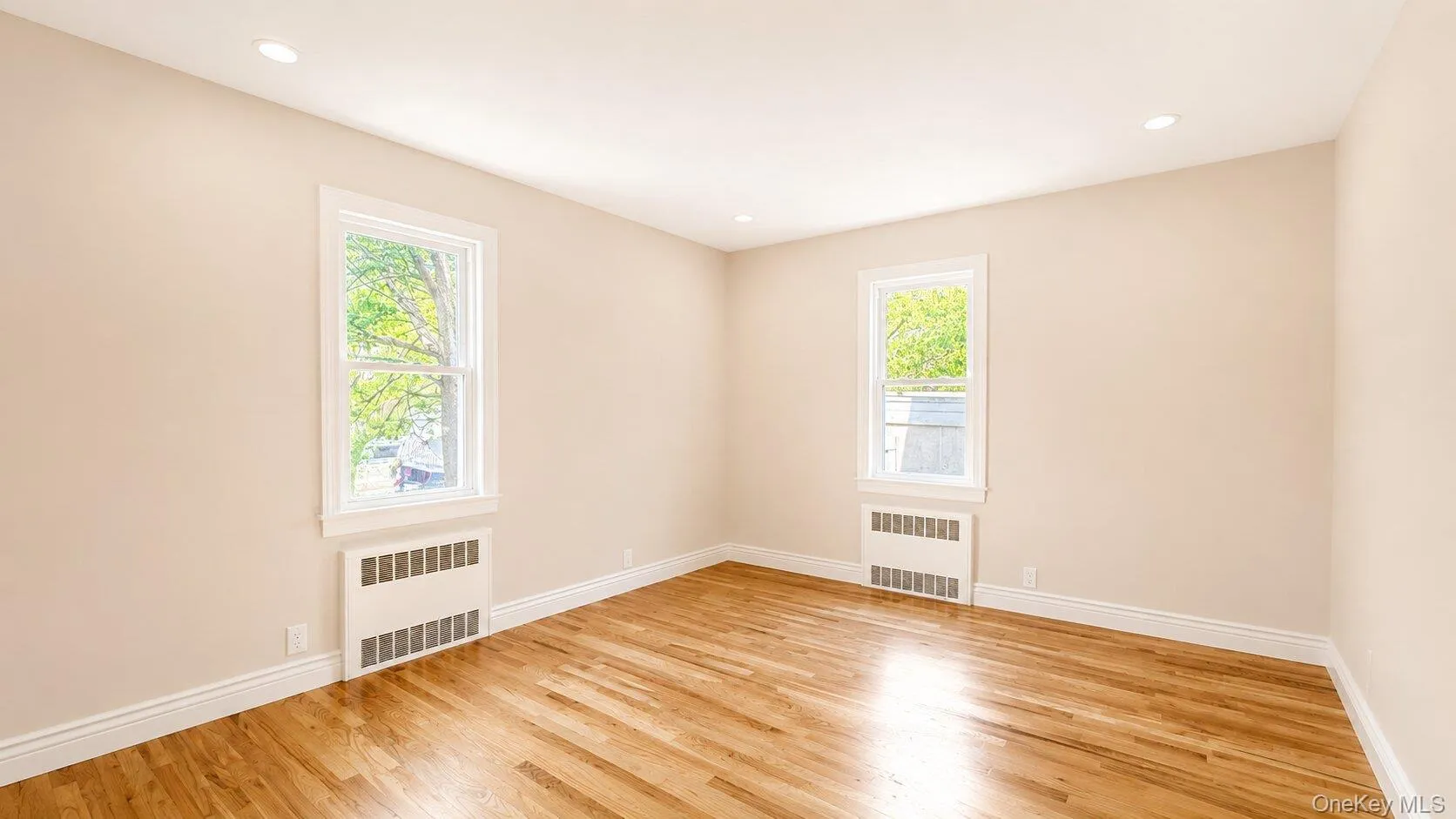 284 Beach 19th Street, New York, NY, 2 Bedrooms Bedrooms, 5 Rooms Rooms,1 BathroomBathrooms,Residential Lease,For Rent,Beach 19th,0,1011901 284 Beach 19th Street, New York, NY, 2 Bedrooms Bedrooms, 5 Rooms Rooms,1 BathroomBathrooms,Residential Lease,For Rent,Beach 19th,0,1011901