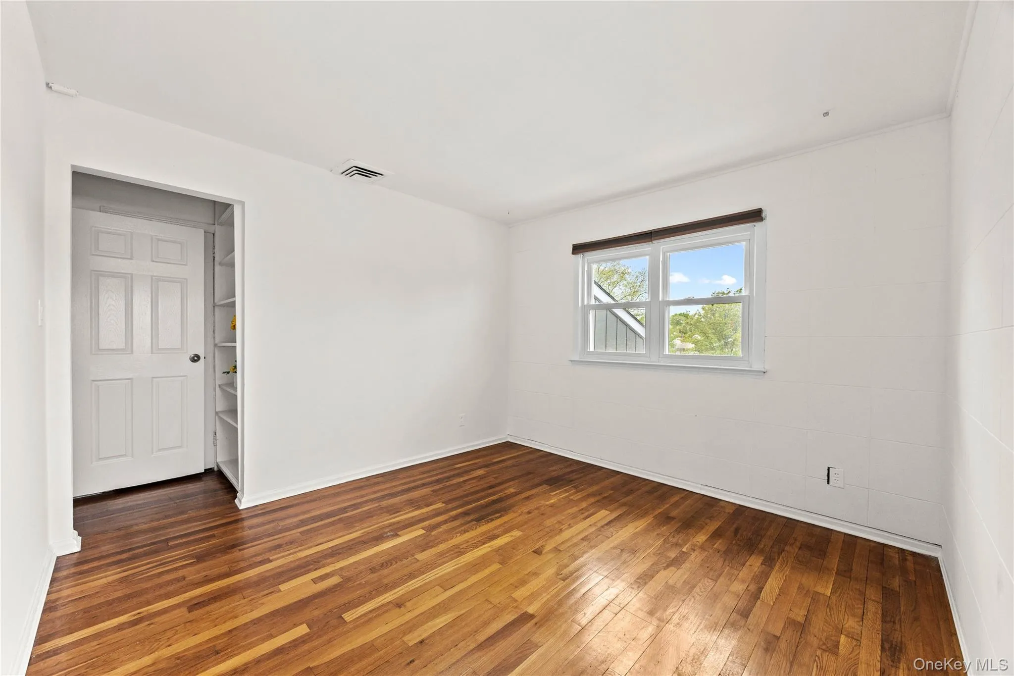 44 Bruce Lane, North Hempstead, NY, 4 Bedrooms Bedrooms, 10 Rooms Rooms,3 BathroomsBathrooms,Residential Lease,For Rent,Bruce,0,1011904 44 Bruce Lane, North Hempstead, NY, 4 Bedrooms Bedrooms, 10 Rooms Rooms,3 BathroomsBathrooms,Residential Lease,For Rent,Bruce,0,1011904
