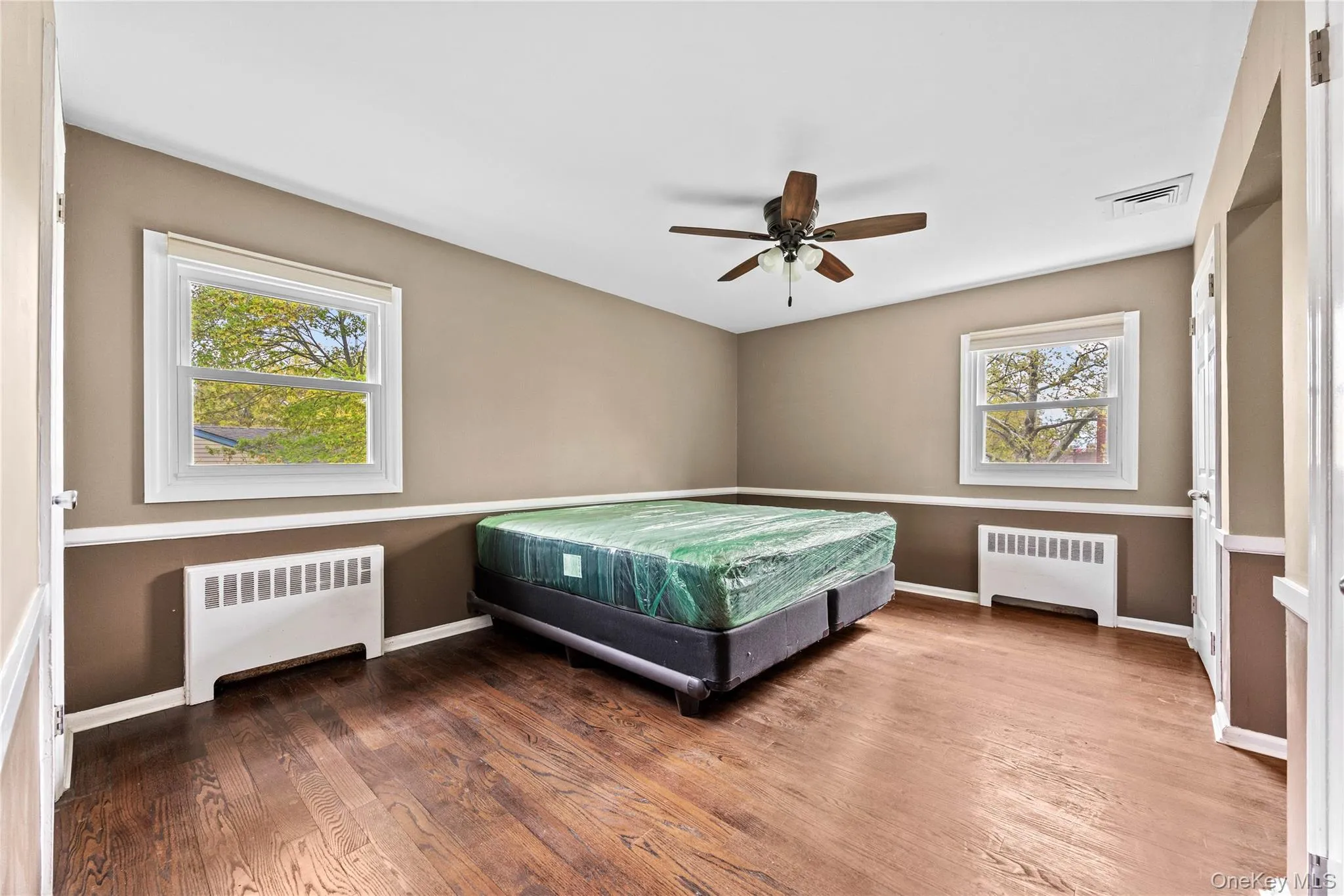 44 Bruce Lane, North Hempstead, NY, 4 Bedrooms Bedrooms, 10 Rooms Rooms,3 BathroomsBathrooms,Residential Lease,For Rent,Bruce,0,1011904 44 Bruce Lane, North Hempstead, NY, 4 Bedrooms Bedrooms, 10 Rooms Rooms,3 BathroomsBathrooms,Residential Lease,For Rent,Bruce,0,1011904