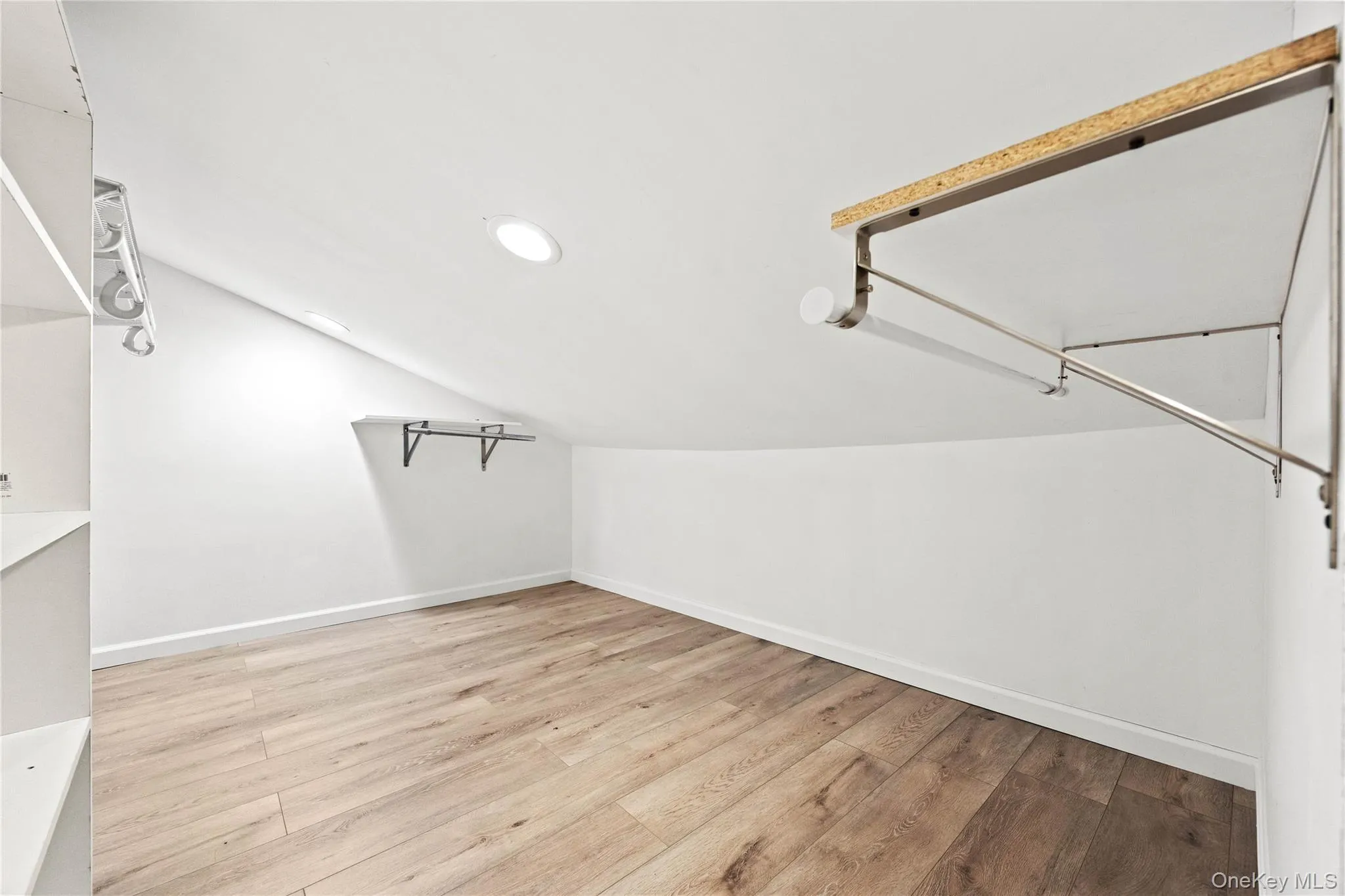 44 Bruce Lane, North Hempstead, NY, 4 Bedrooms Bedrooms, 10 Rooms Rooms,3 BathroomsBathrooms,Residential Lease,For Rent,Bruce,0,1011904 44 Bruce Lane, North Hempstead, NY, 4 Bedrooms Bedrooms, 10 Rooms Rooms,3 BathroomsBathrooms,Residential Lease,For Rent,Bruce,0,1011904