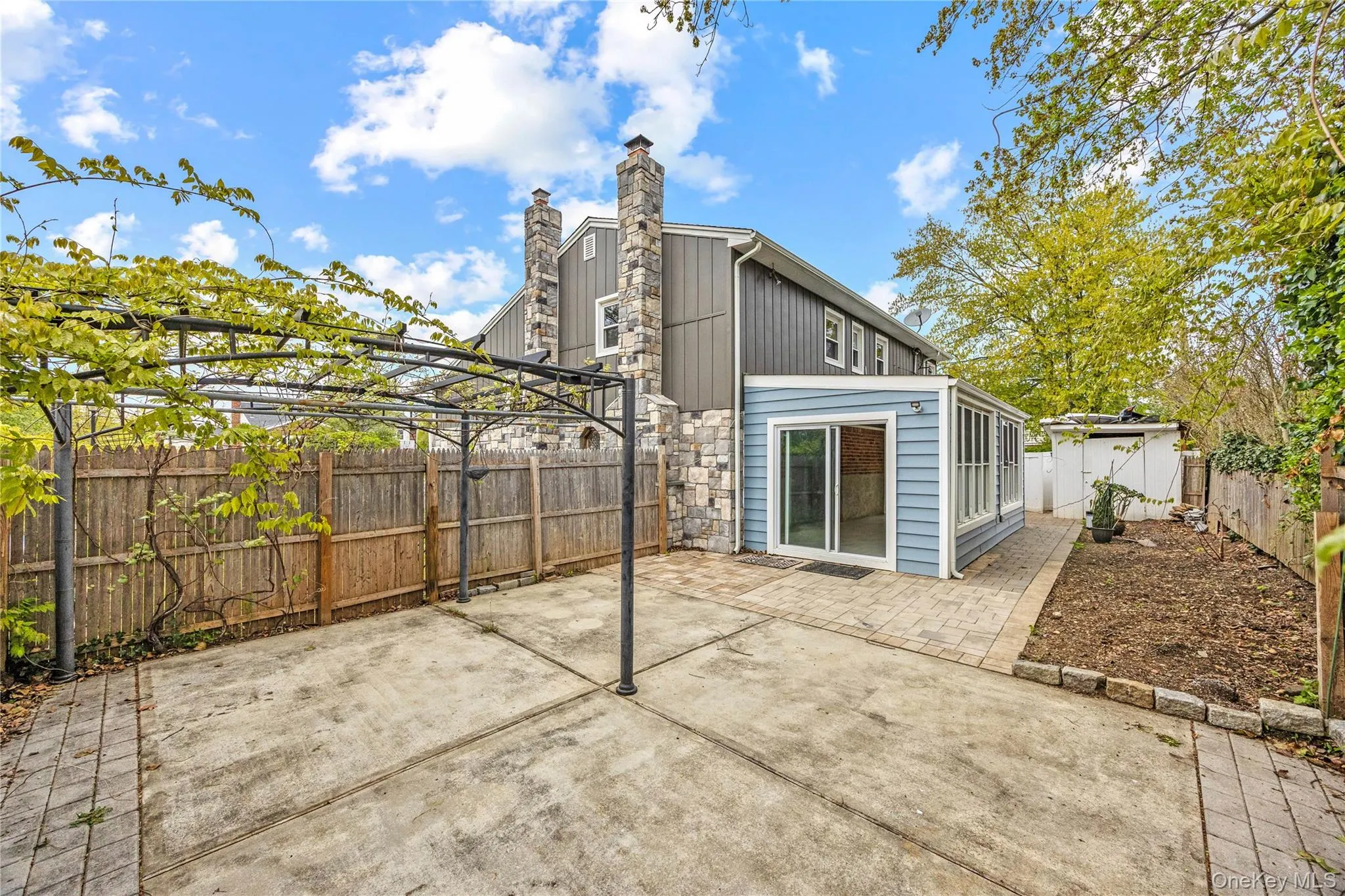 44 Bruce Lane, North Hempstead, NY, 4 Bedrooms Bedrooms, 10 Rooms Rooms,3 BathroomsBathrooms,Residential Lease,For Rent,Bruce,0,1011904 44 Bruce Lane, North Hempstead, NY, 4 Bedrooms Bedrooms, 10 Rooms Rooms,3 BathroomsBathrooms,Residential Lease,For Rent,Bruce,0,1011904