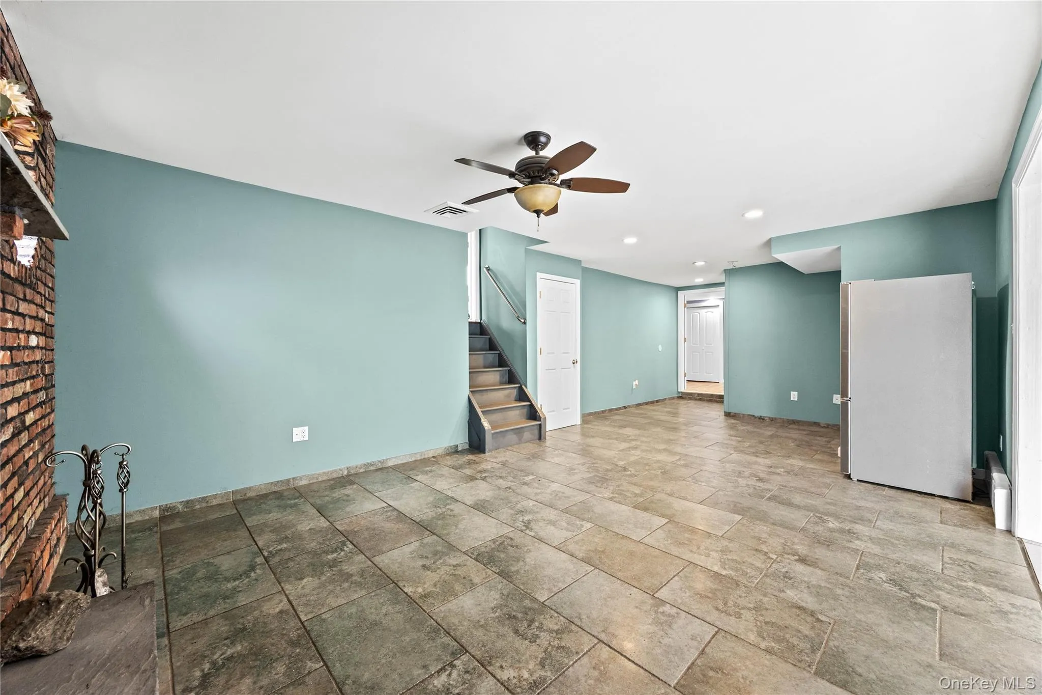 44 Bruce Lane, North Hempstead, NY, 4 Bedrooms Bedrooms, 10 Rooms Rooms,3 BathroomsBathrooms,Residential Lease,For Rent,Bruce,0,1011904 44 Bruce Lane, North Hempstead, NY, 4 Bedrooms Bedrooms, 10 Rooms Rooms,3 BathroomsBathrooms,Residential Lease,For Rent,Bruce,0,1011904