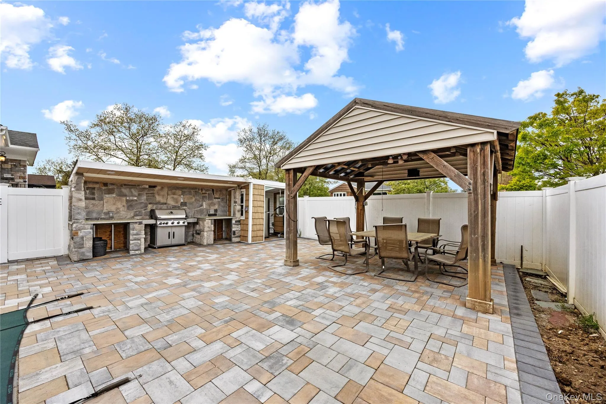 44 Bruce Lane, North Hempstead, NY, 4 Bedrooms Bedrooms, 10 Rooms Rooms,3 BathroomsBathrooms,Residential Lease,For Rent,Bruce,0,1011904 44 Bruce Lane, North Hempstead, NY, 4 Bedrooms Bedrooms, 10 Rooms Rooms,3 BathroomsBathrooms,Residential Lease,For Rent,Bruce,0,1011904