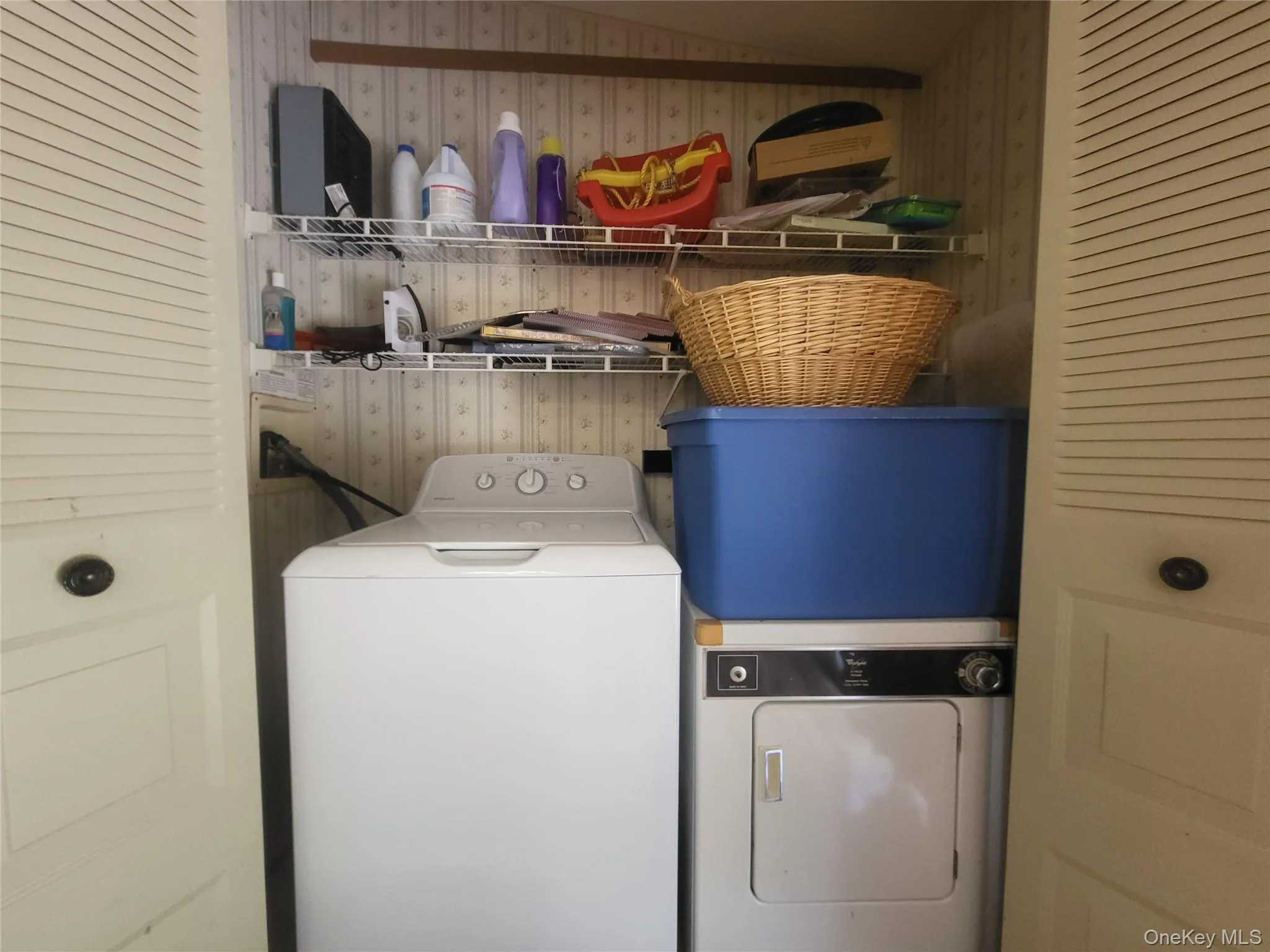 52 Log Road, Rockland, NY, 2 Bedrooms Bedrooms, 5 Rooms Rooms,1 BathroomBathrooms,Residential,For Rent,Log,0,1011911 52 Log Road, Rockland, NY, 2 Bedrooms Bedrooms, 5 Rooms Rooms,1 BathroomBathrooms,Residential,For Rent,Log,0,1011911