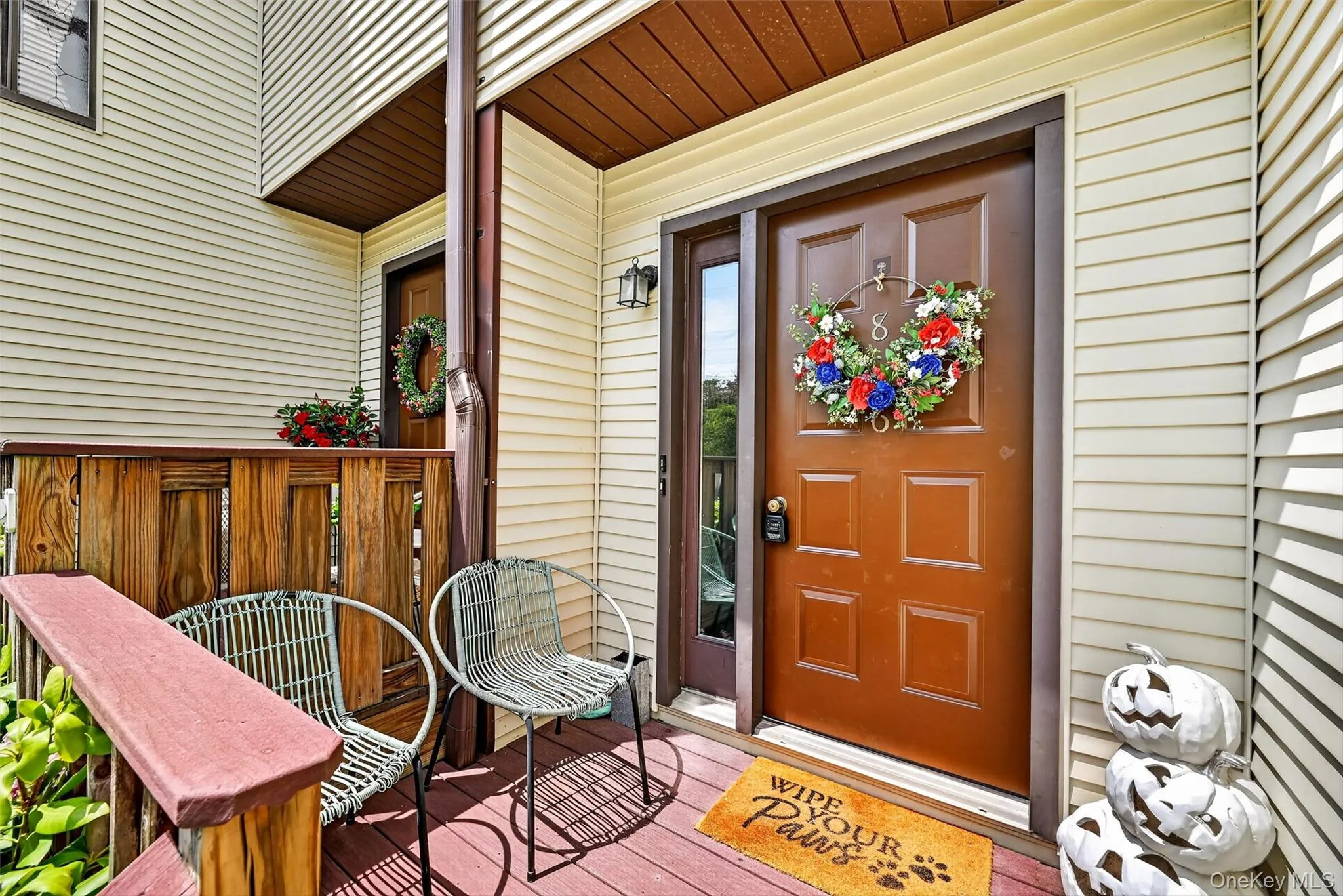 Enter into the building with a shared entrance with one other home. Enter into the building with a shared entrance with one other home.