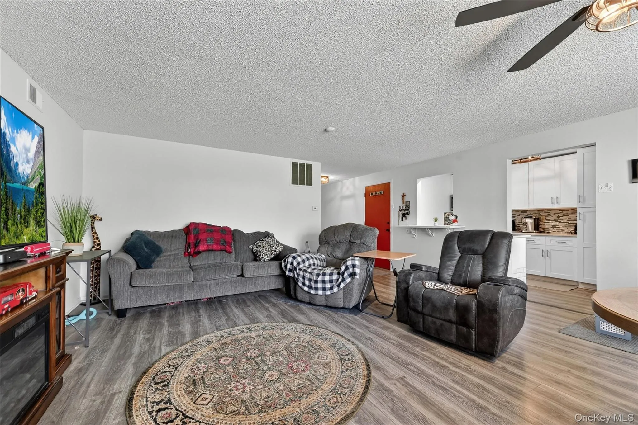 6 Linda Court, Clarkstown, NY, 1 Bedroom Bedrooms, 4 Rooms Rooms,1 BathroomBathrooms,Residential,For Rent,Linda,0,1011923 6 Linda Court, Clarkstown, NY, 1 Bedroom Bedrooms, 4 Rooms Rooms,1 BathroomBathrooms,Residential,For Rent,Linda,0,1011923