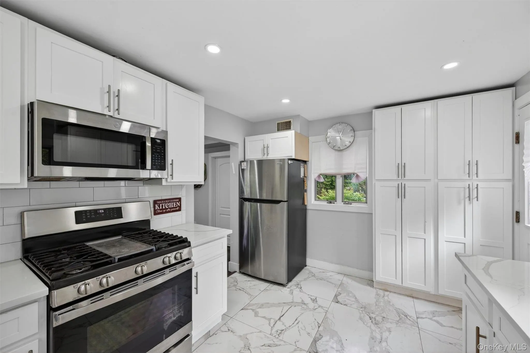 414 Buena Vista Road, Clarkstown, NY, 5 Bedrooms Bedrooms, 9 Rooms Rooms,3 BathroomsBathrooms,Residential,For Rent,Buena Vista,0,1011924 414 Buena Vista Road, Clarkstown, NY, 5 Bedrooms Bedrooms, 9 Rooms Rooms,3 BathroomsBathrooms,Residential,For Rent,Buena Vista,0,1011924