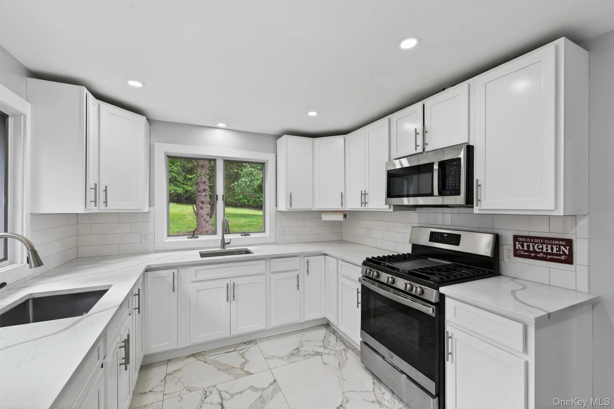 414 Buena Vista Road, Clarkstown, NY, 5 Bedrooms Bedrooms, 9 Rooms Rooms,3 BathroomsBathrooms,Residential,For Rent,Buena Vista,0,1011924 414 Buena Vista Road, Clarkstown, NY, 5 Bedrooms Bedrooms, 9 Rooms Rooms,3 BathroomsBathrooms,Residential,For Rent,Buena Vista,0,1011924