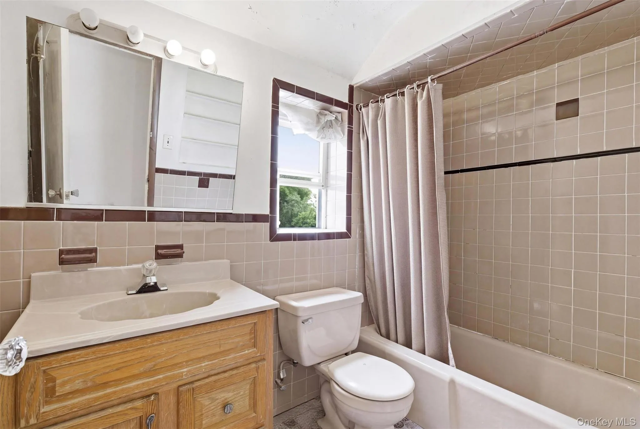 11602 232nd Street, New York, NY, 4 Bedrooms Bedrooms, 7 Rooms Rooms,1 BathroomBathrooms,Residential,For Rent,232nd,0,1011926 11602 232nd Street, New York, NY, 4 Bedrooms Bedrooms, 7 Rooms Rooms,1 BathroomBathrooms,Residential,For Rent,232nd,0,1011926
