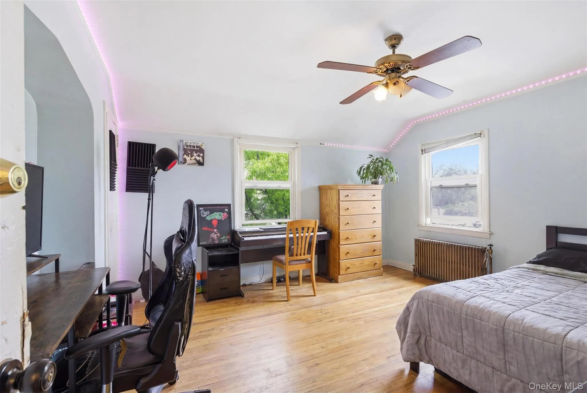 11602 232nd Street, New York, NY, 4 Bedrooms Bedrooms, 7 Rooms Rooms,1 BathroomBathrooms,Residential,For Rent,232nd,0,1011926 11602 232nd Street, New York, NY, 4 Bedrooms Bedrooms, 7 Rooms Rooms,1 BathroomBathrooms,Residential,For Rent,232nd,0,1011926