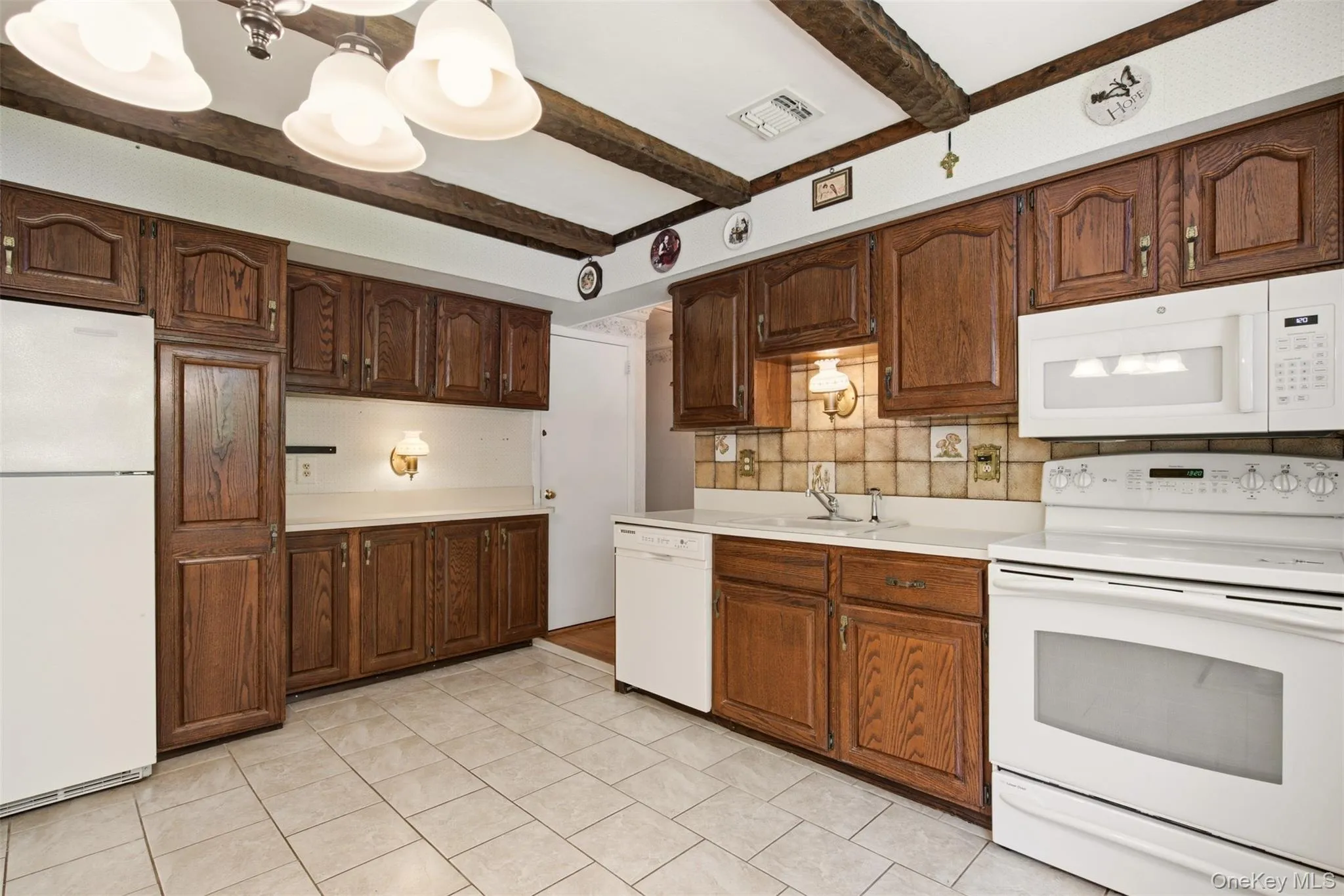 92 Christian Avenue, Brookhaven, NY, 3 Bedrooms Bedrooms, 7 Rooms Rooms,2 BathroomsBathrooms,Residential,For Rent,Christian,0,1011927 92 Christian Avenue, Brookhaven, NY, 3 Bedrooms Bedrooms, 7 Rooms Rooms,2 BathroomsBathrooms,Residential,For Rent,Christian,0,1011927