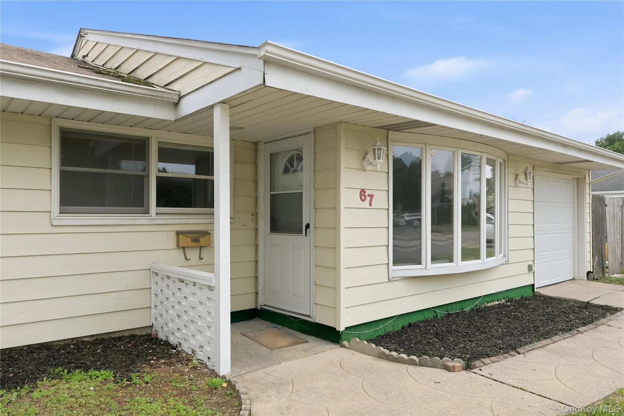 67 End Avenue, Oyster Bay, NY, 3 Bedrooms Bedrooms, 10 Rooms Rooms,1 BathroomBathrooms,Residential,For Rent,End,0,1011928 67 End Avenue, Oyster Bay, NY, 3 Bedrooms Bedrooms, 10 Rooms Rooms,1 BathroomBathrooms,Residential,For Rent,End,0,1011928