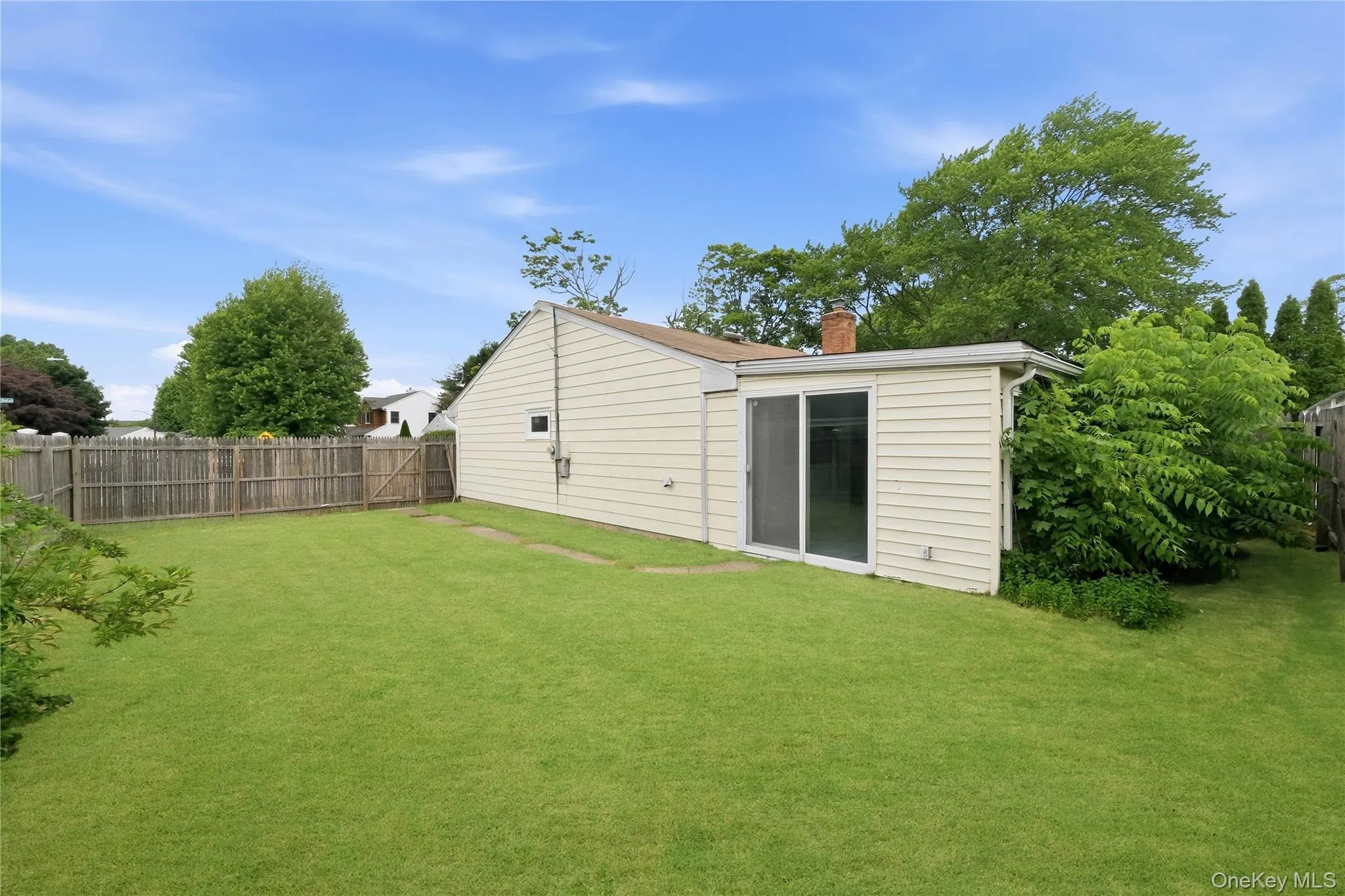 67 End Avenue, Oyster Bay, NY, 3 Bedrooms Bedrooms, 10 Rooms Rooms,1 BathroomBathrooms,Residential,For Rent,End,0,1011928 67 End Avenue, Oyster Bay, NY, 3 Bedrooms Bedrooms, 10 Rooms Rooms,1 BathroomBathrooms,Residential,For Rent,End,0,1011928