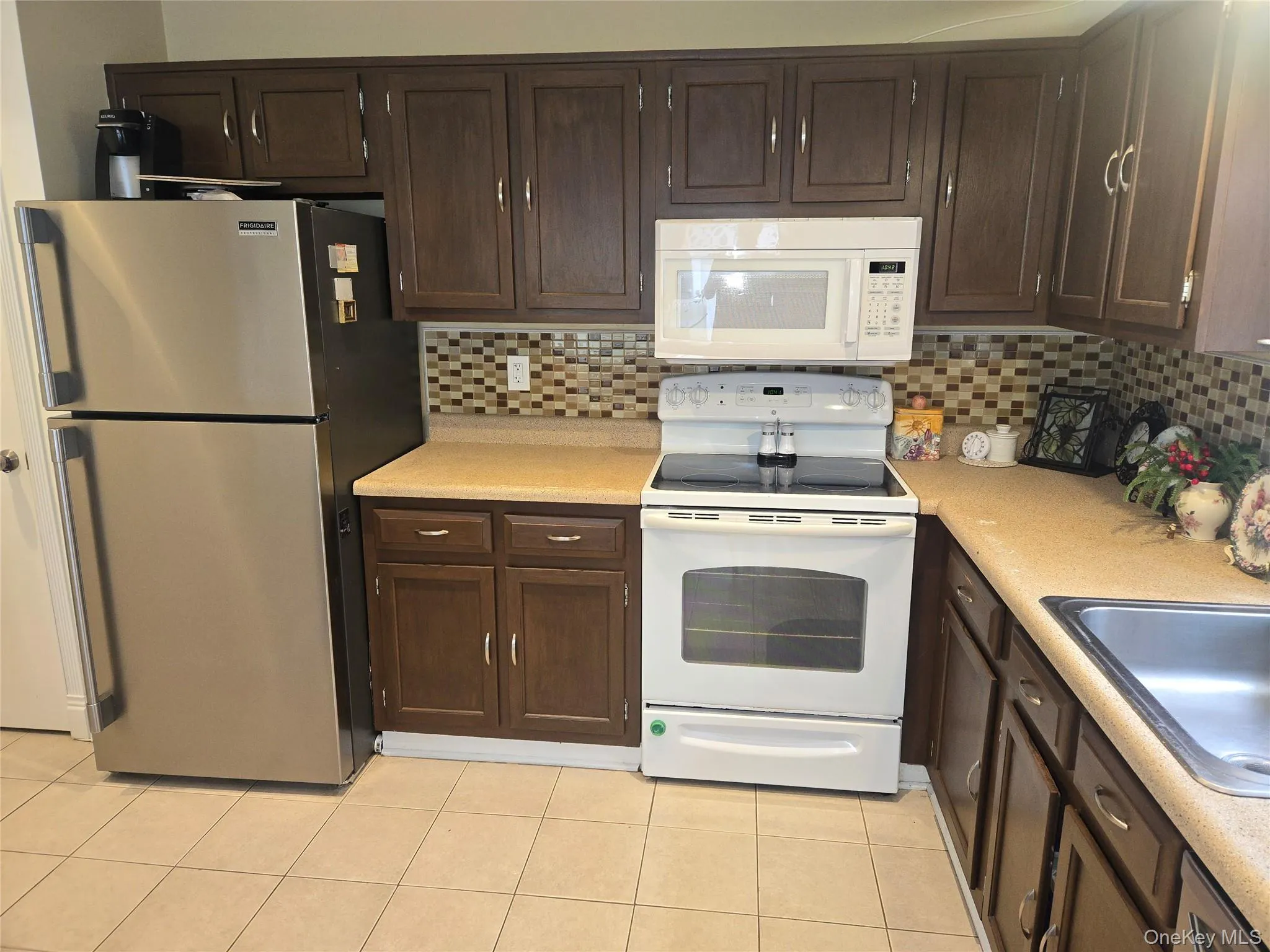 183 Kingston Drive, Brookhaven, NY, 2 Bedrooms Bedrooms, 5 Rooms Rooms,1 BathroomBathrooms,Residential,For Rent,Kingston,0,1011932 183 Kingston Drive, Brookhaven, NY, 2 Bedrooms Bedrooms, 5 Rooms Rooms,1 BathroomBathrooms,Residential,For Rent,Kingston,0,1011932
