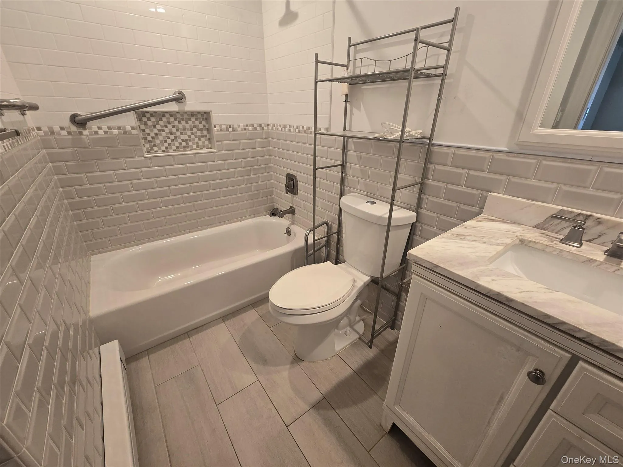 183 Kingston Drive, Brookhaven, NY, 2 Bedrooms Bedrooms, 5 Rooms Rooms,1 BathroomBathrooms,Residential,For Rent,Kingston,0,1011932 183 Kingston Drive, Brookhaven, NY, 2 Bedrooms Bedrooms, 5 Rooms Rooms,1 BathroomBathrooms,Residential,For Rent,Kingston,0,1011932